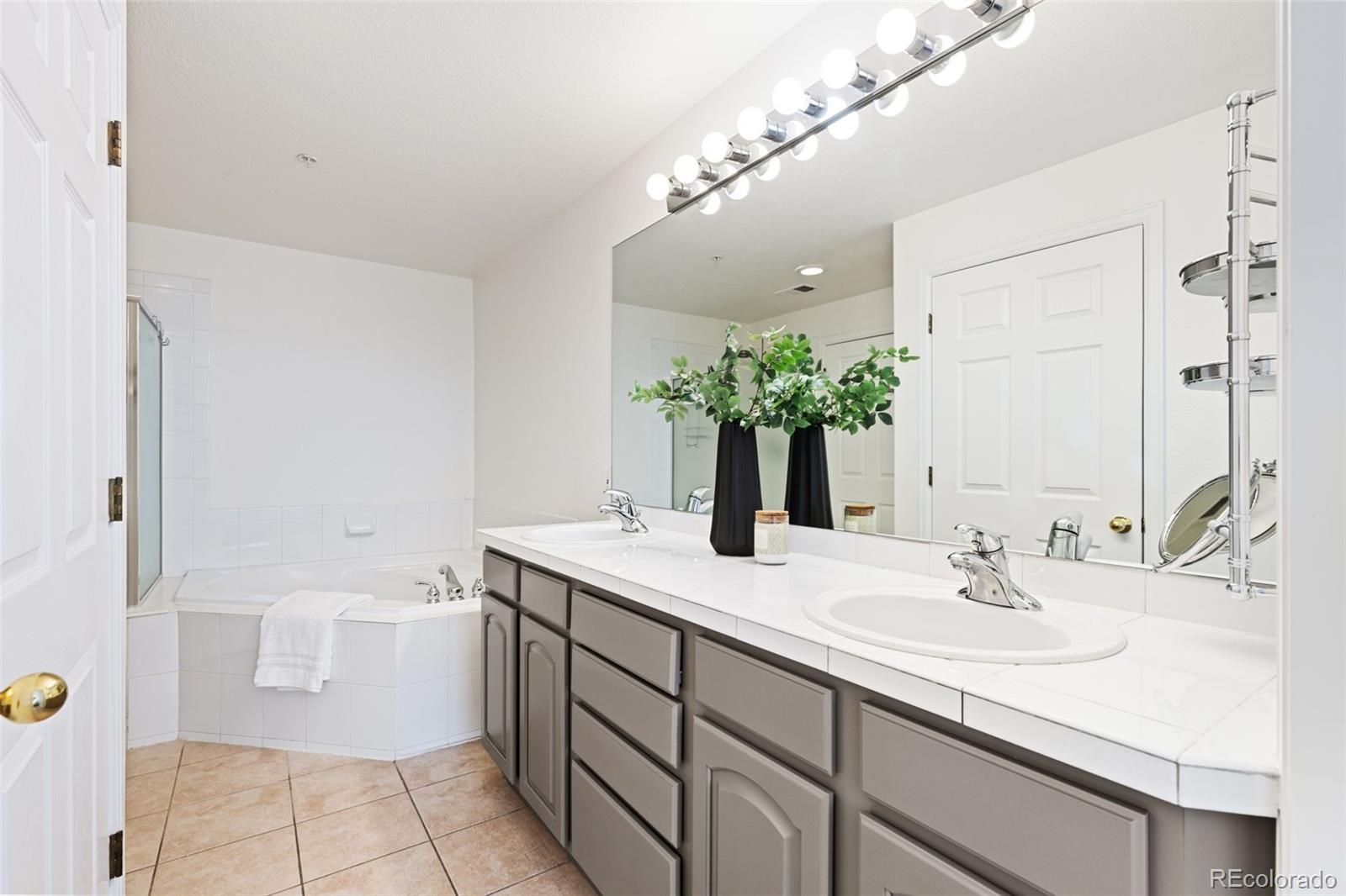 1767 N Pearl Street Unit: 207