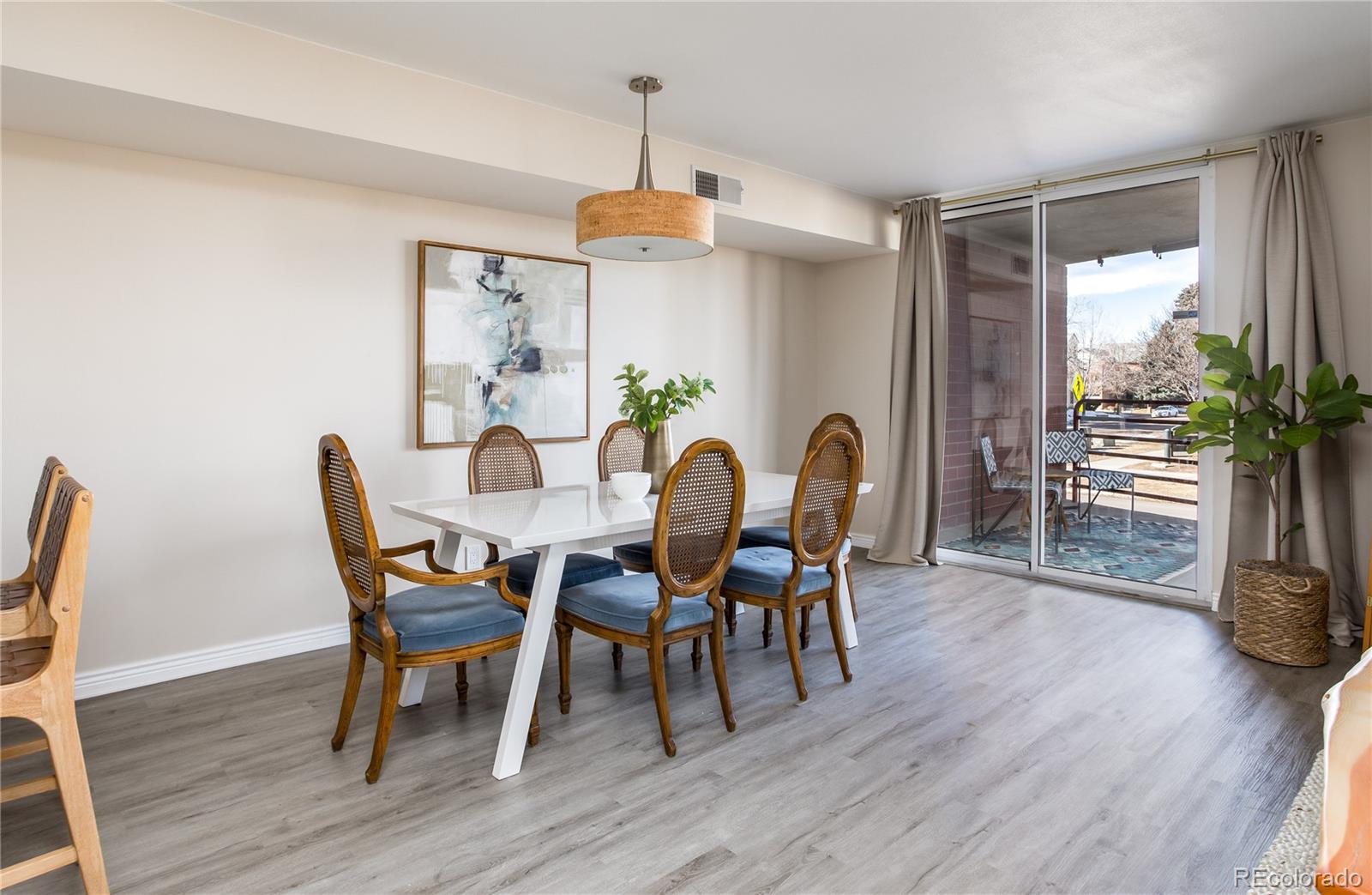 5955 E 10th Avenue Unit: 104