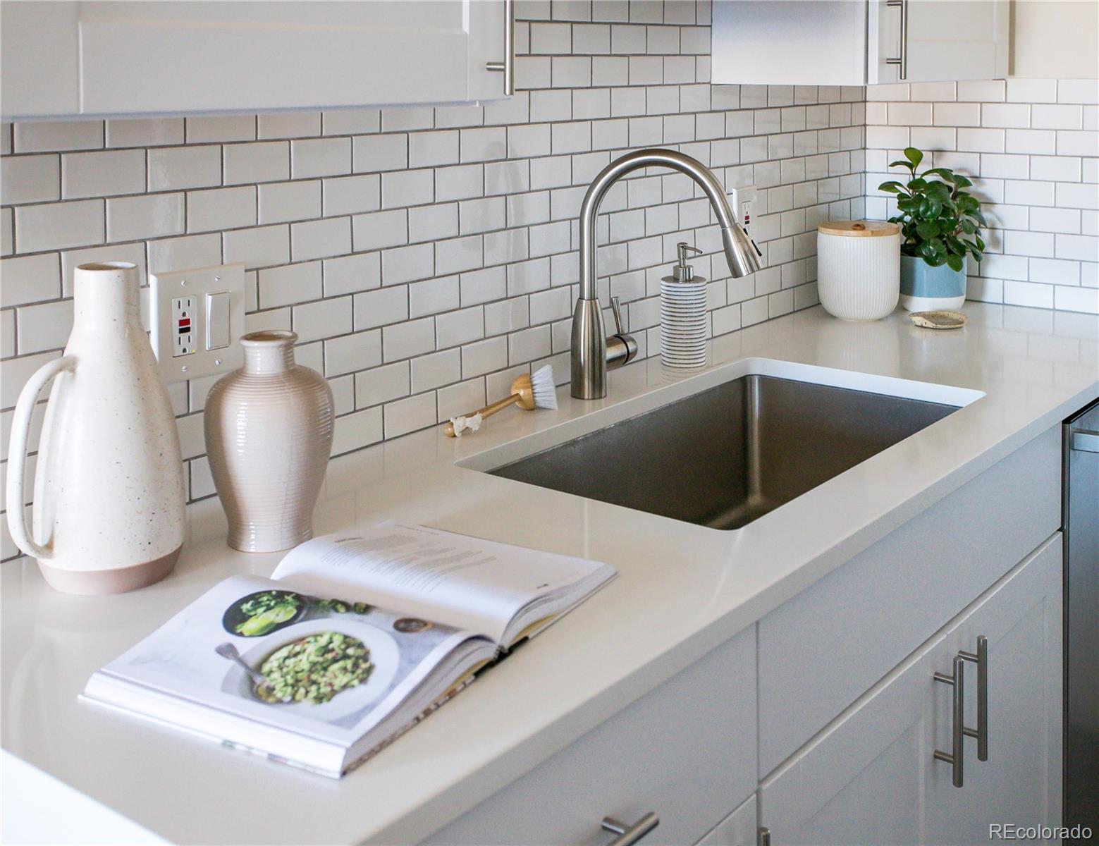 5955 E 10th Avenue Unit: 104