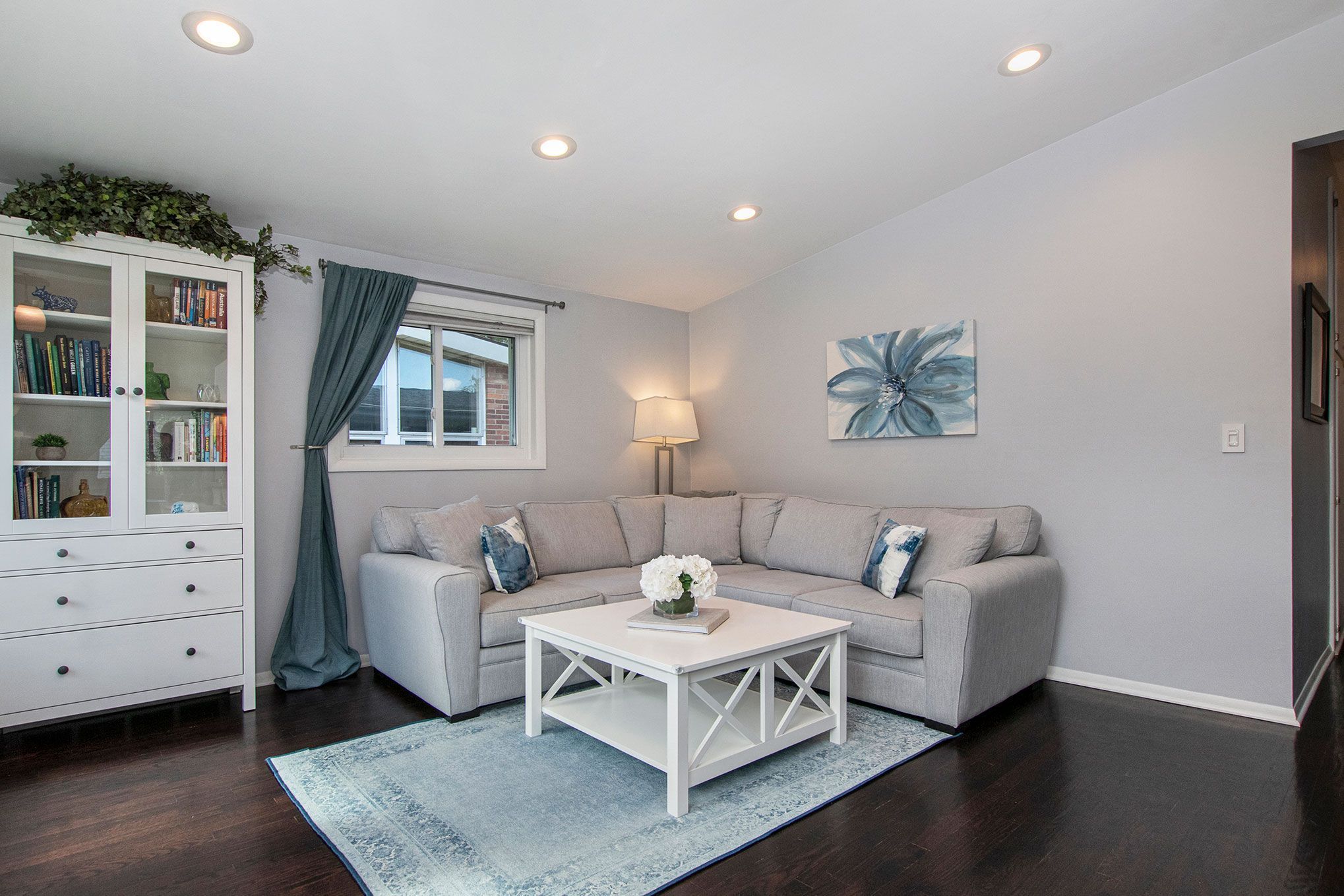 4709 ELMHURST Avenue