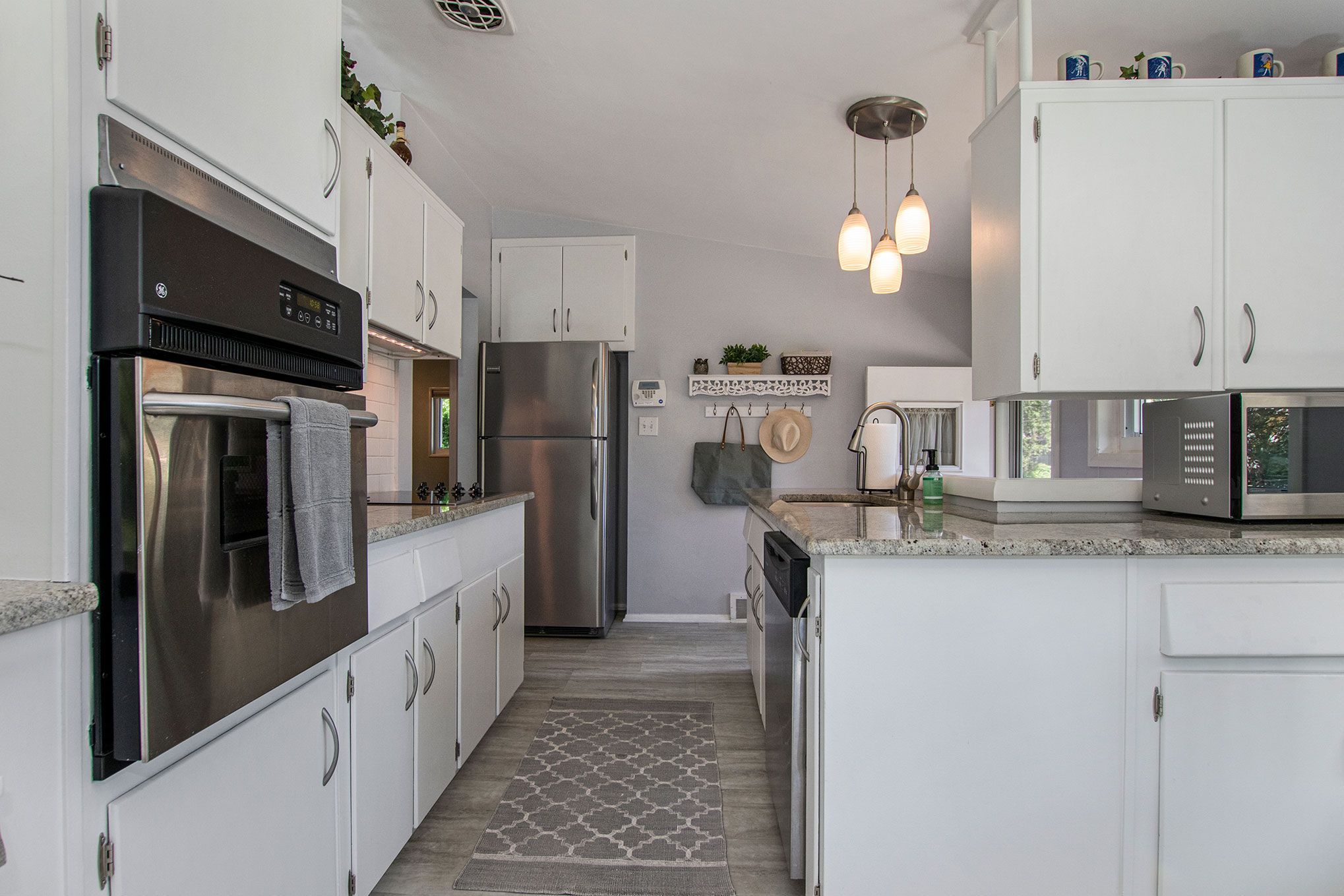 4709 ELMHURST Avenue