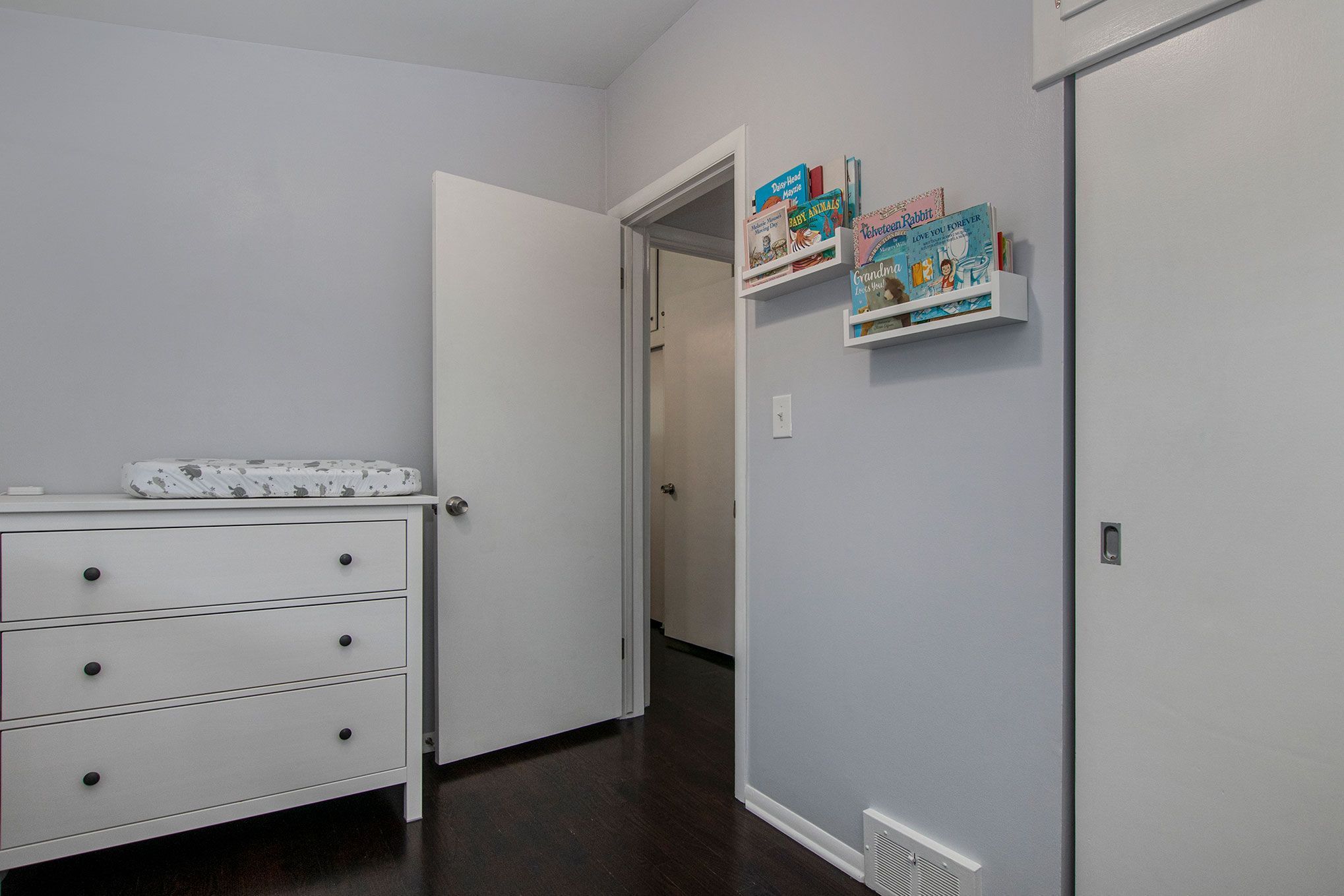 4709 ELMHURST Avenue