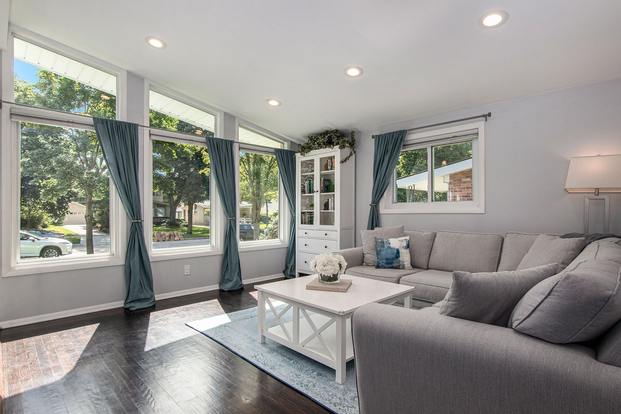 4709 ELMHURST Avenue