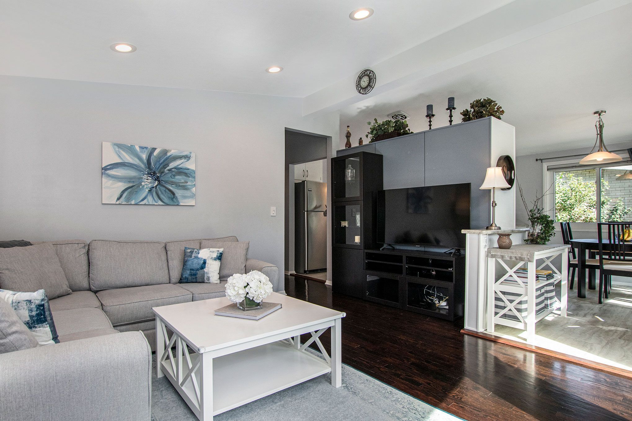 4709 ELMHURST Avenue