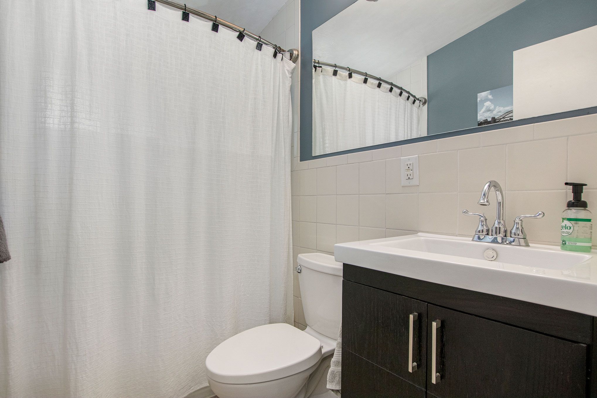 4709 ELMHURST Avenue