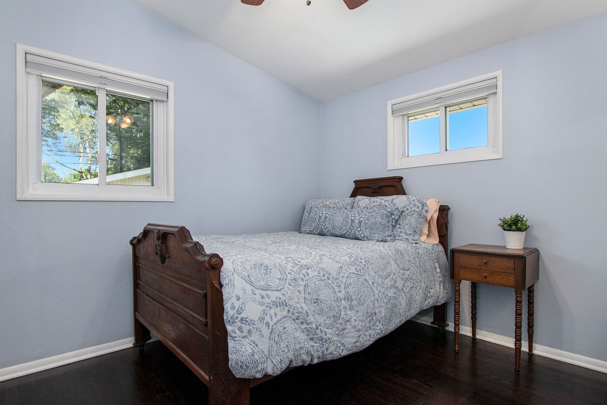 4709 ELMHURST Avenue