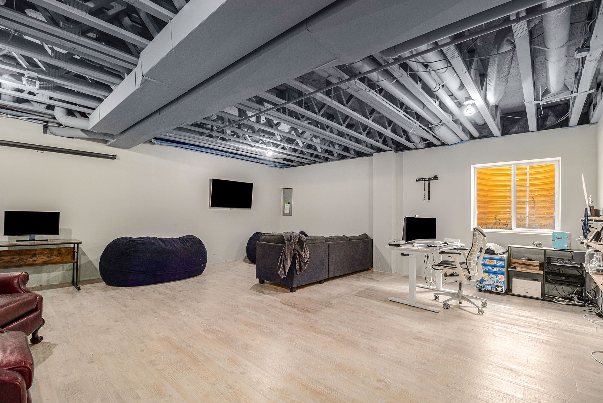 3920 OAKSHIRE Avenue