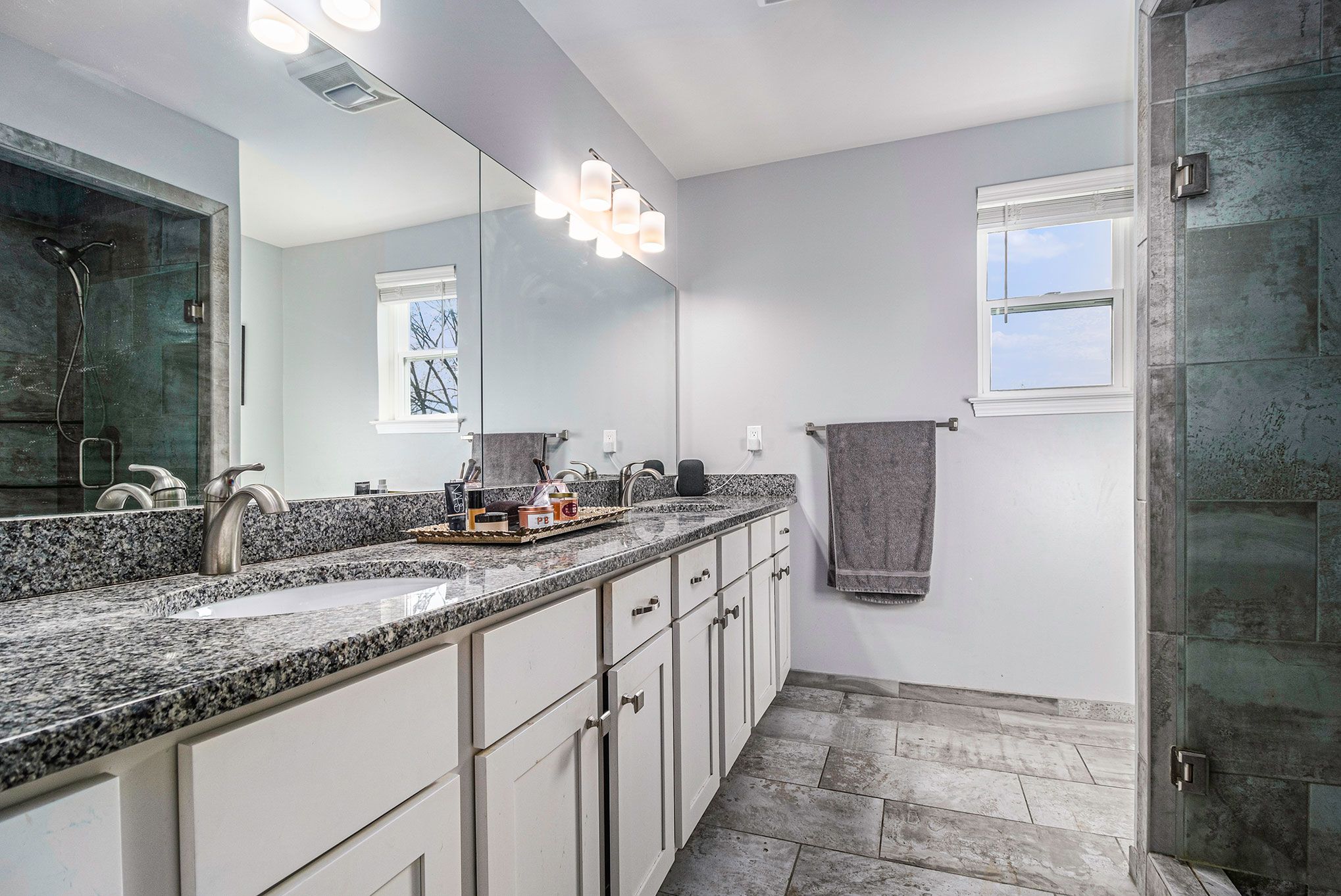 3920 OAKSHIRE Avenue