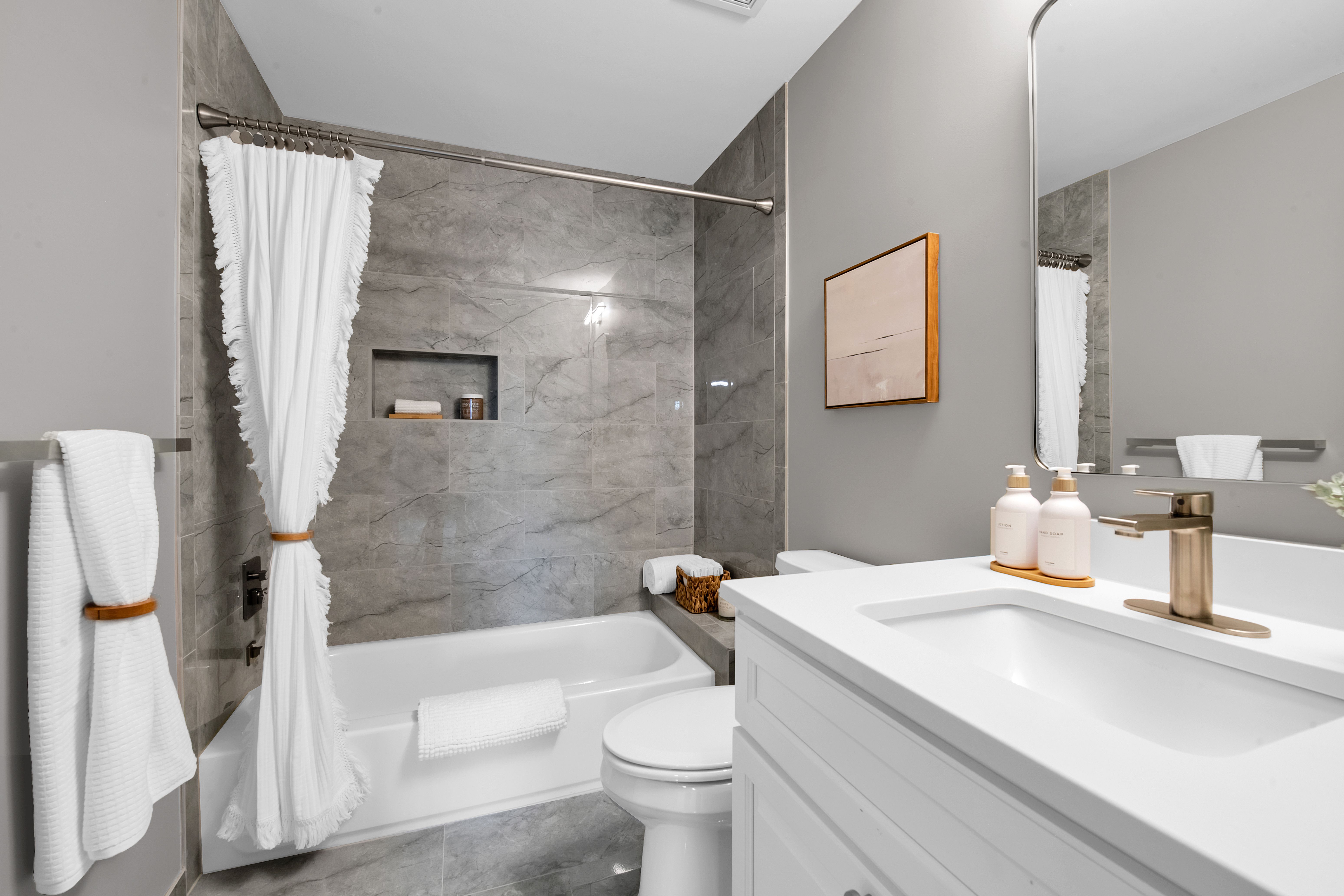 4404 NAVIN FIELD Lane