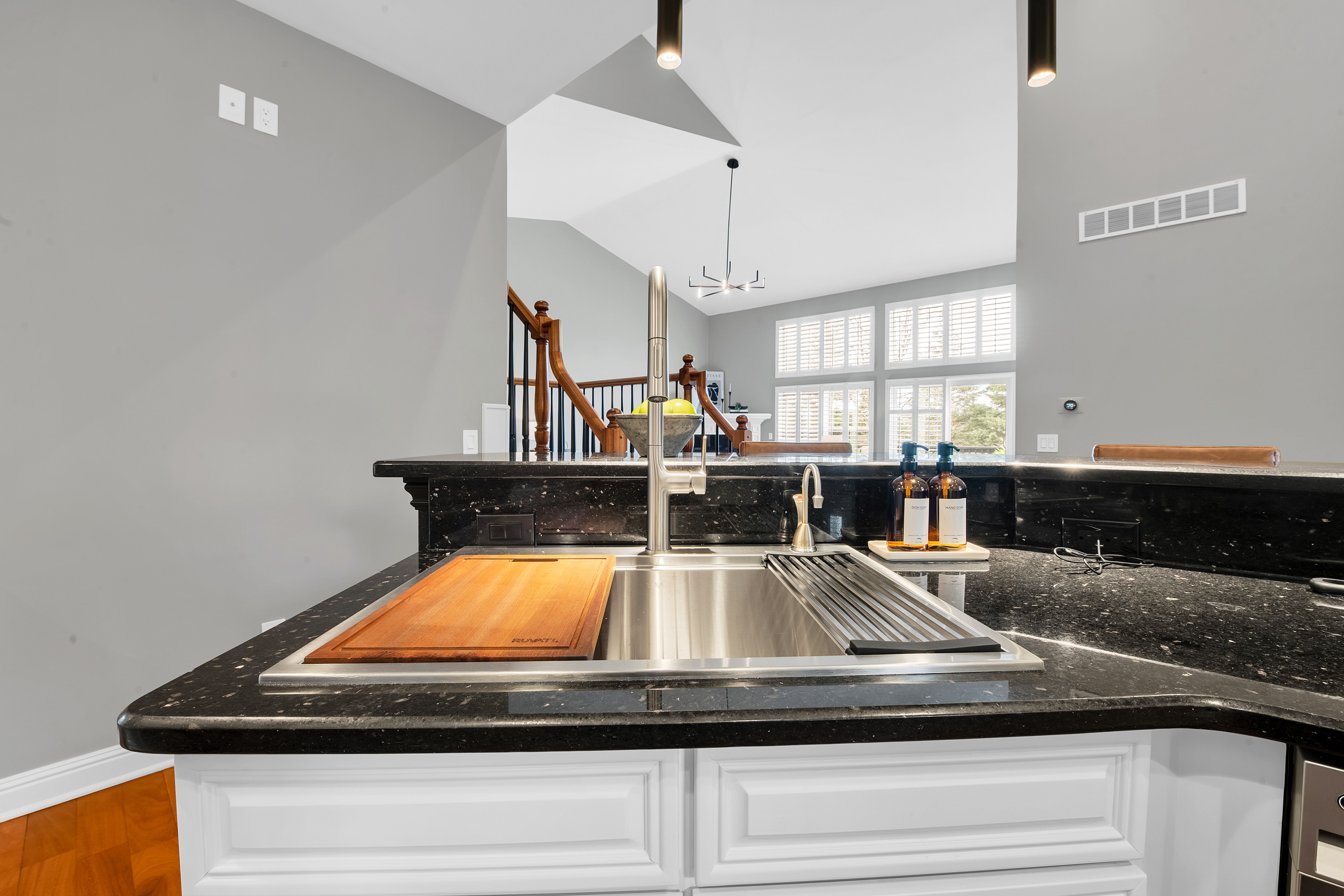 4404 NAVIN FIELD Lane