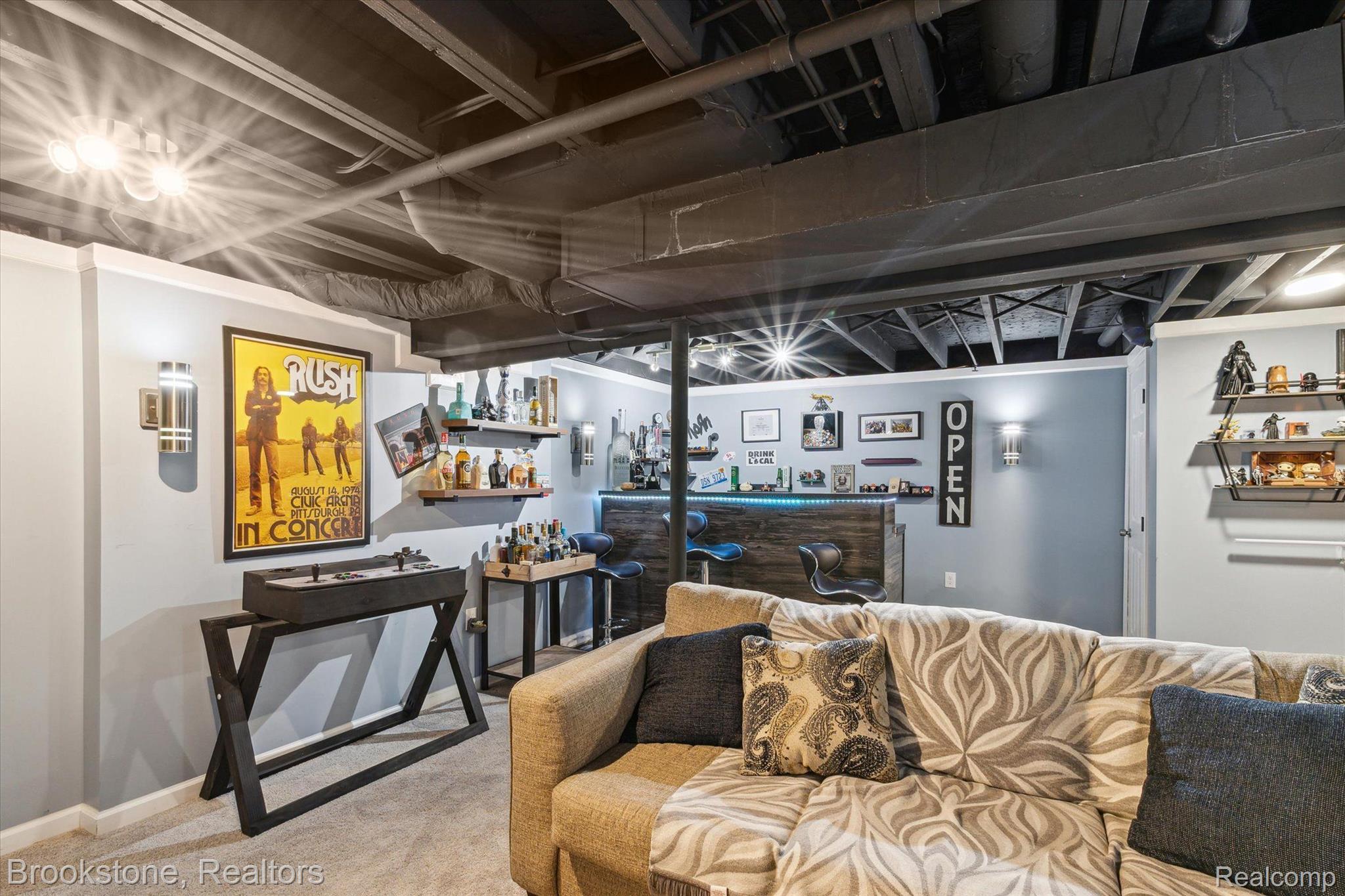 1451 COURTLAND Boulevard