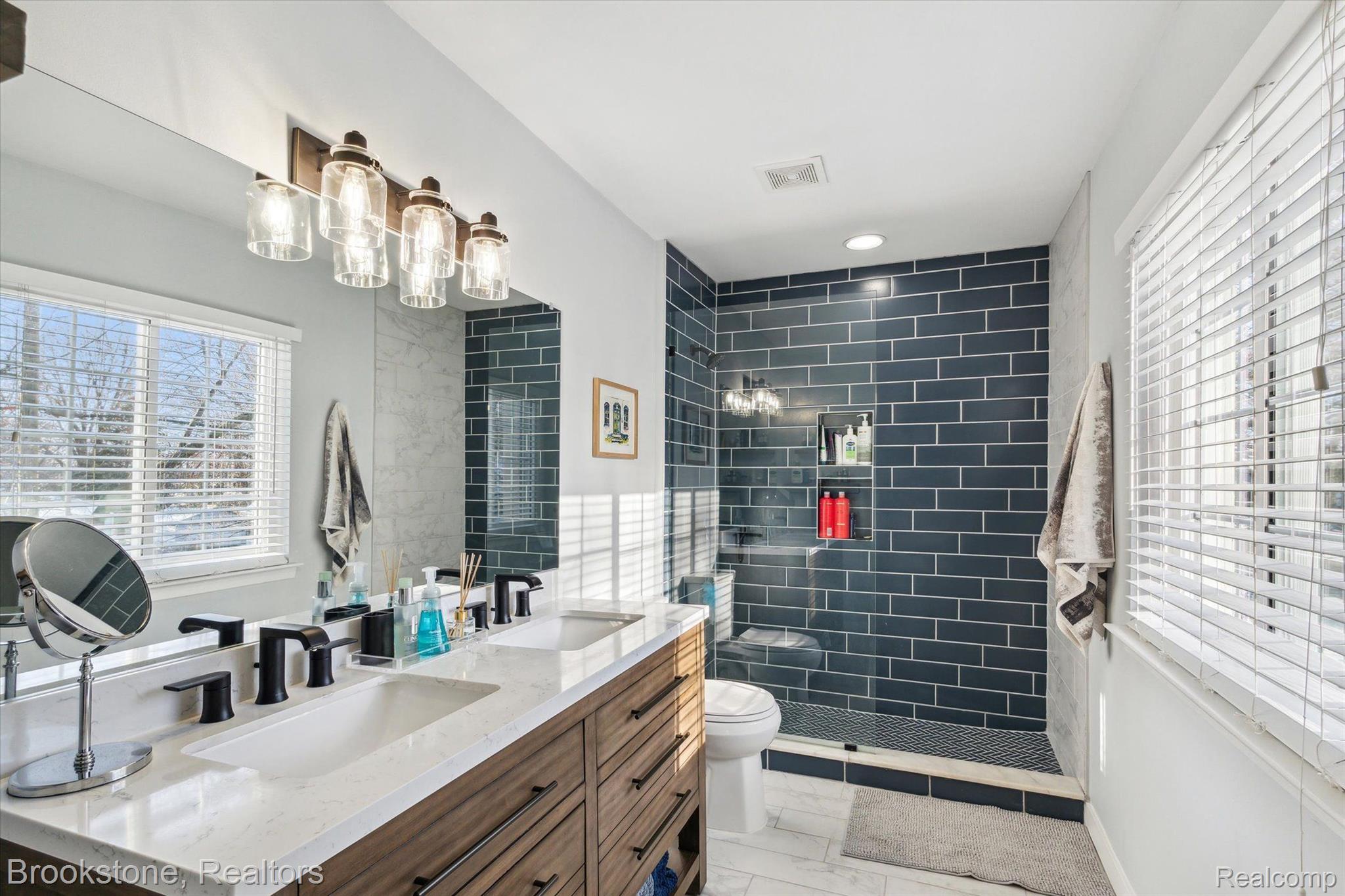 1451 COURTLAND Boulevard