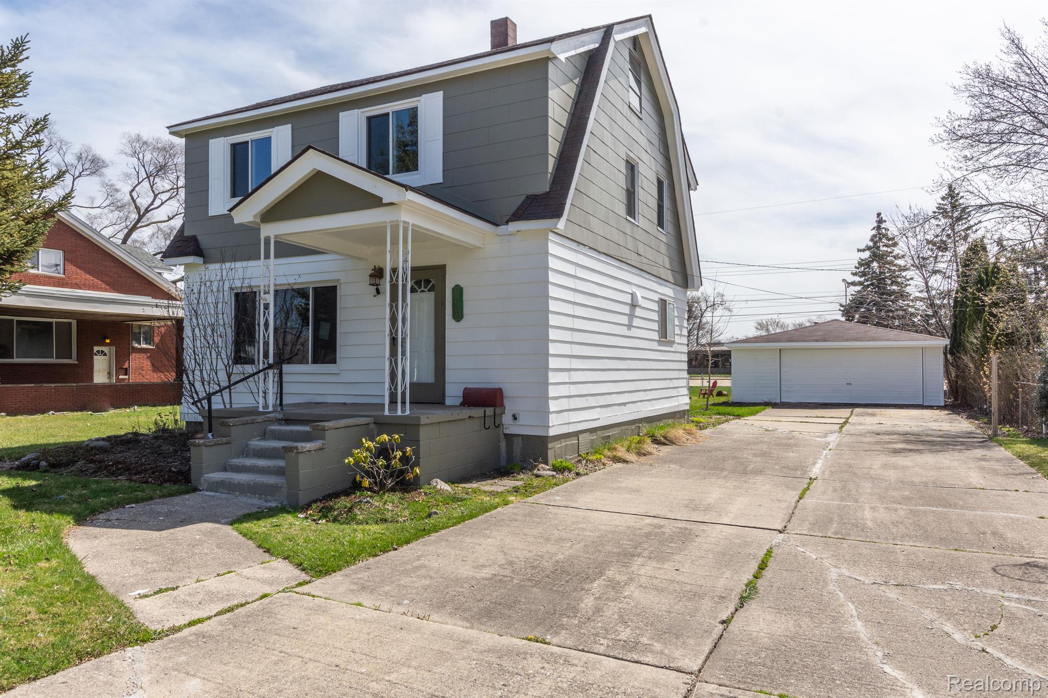 8440 MCKINLEY