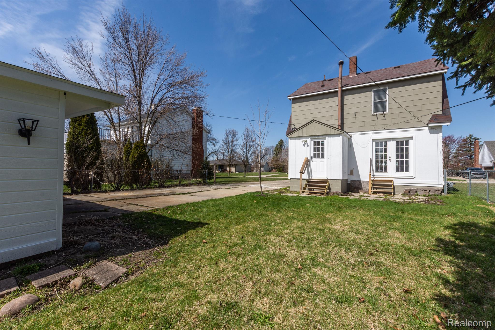 8440 MCKINLEY
