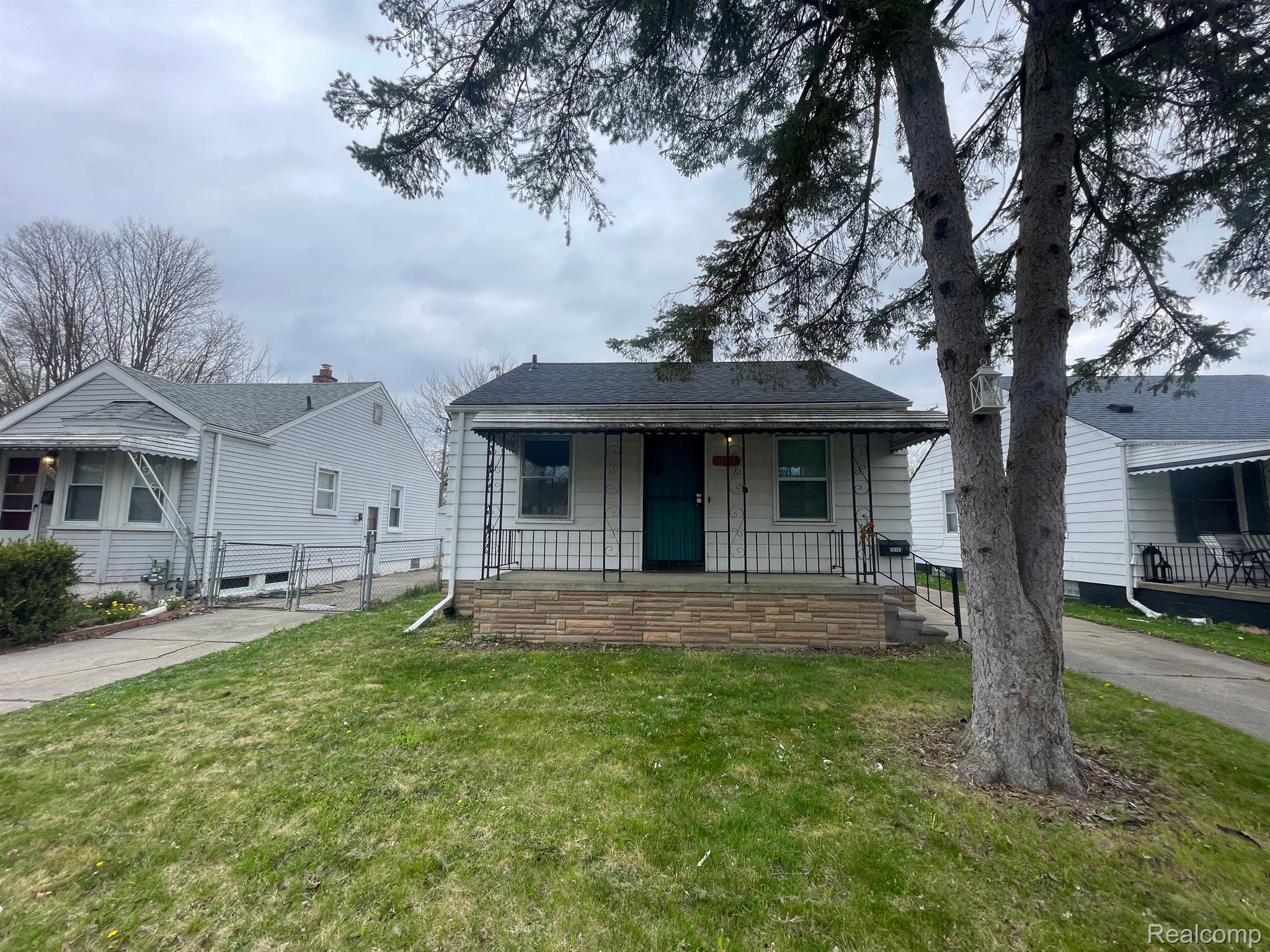 19147 ELKHART Street