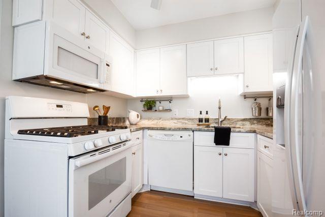 341 S CROOKS Road 1