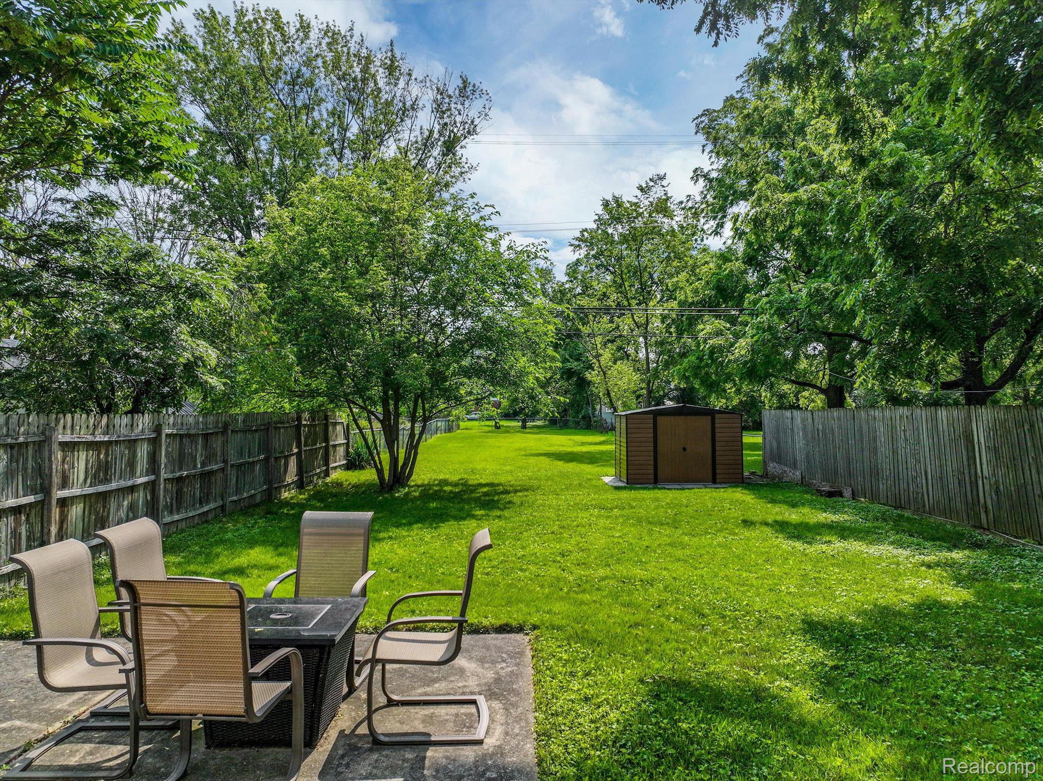 3264 PRAIRIE Avenue
