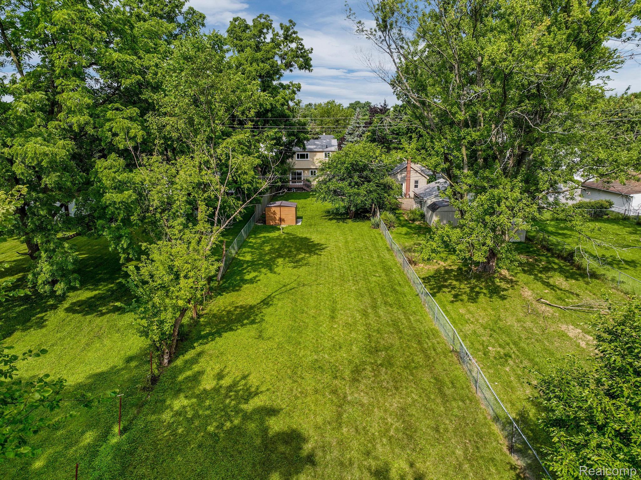 3264 PRAIRIE Avenue