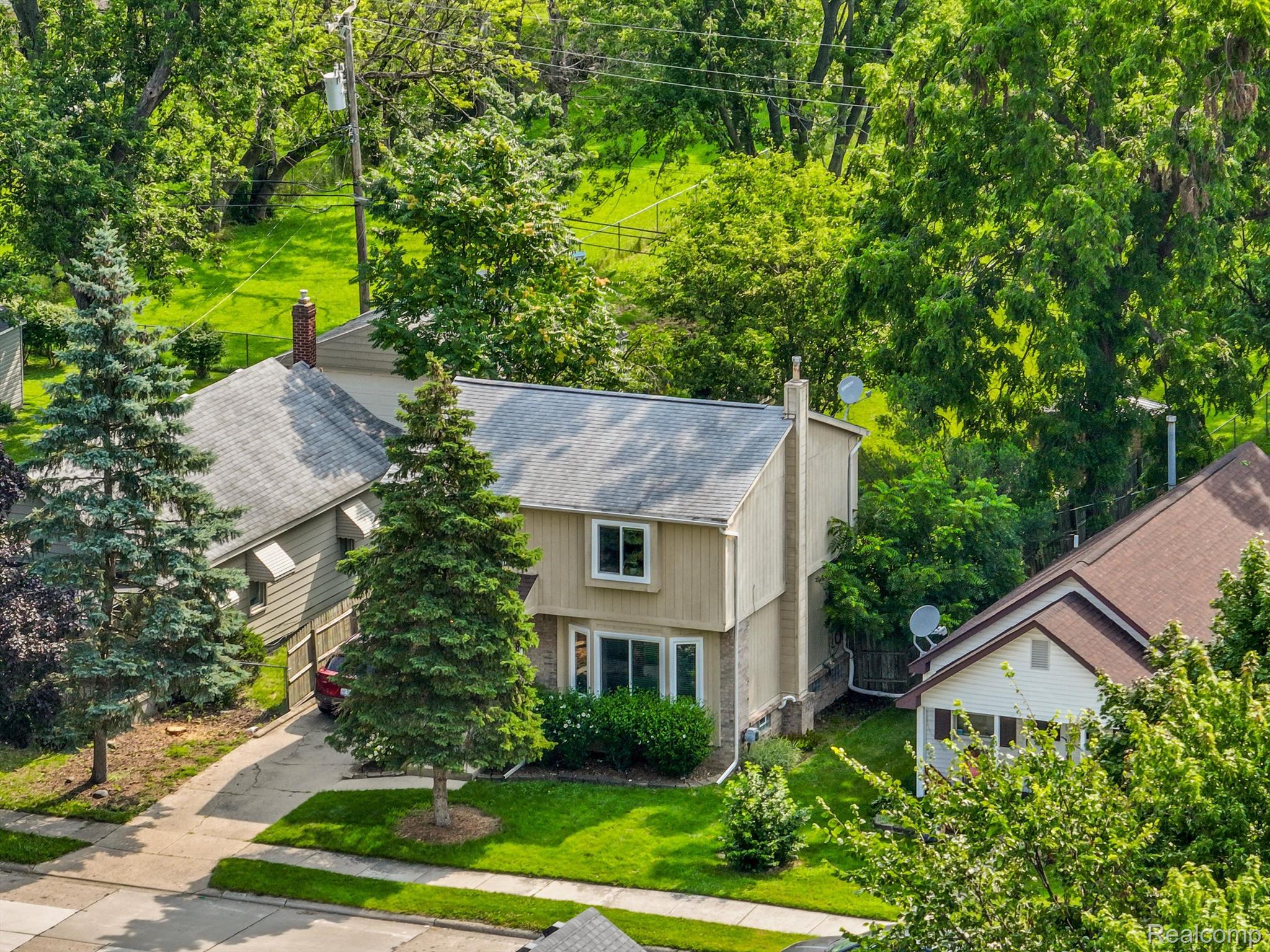 3264 PRAIRIE Avenue