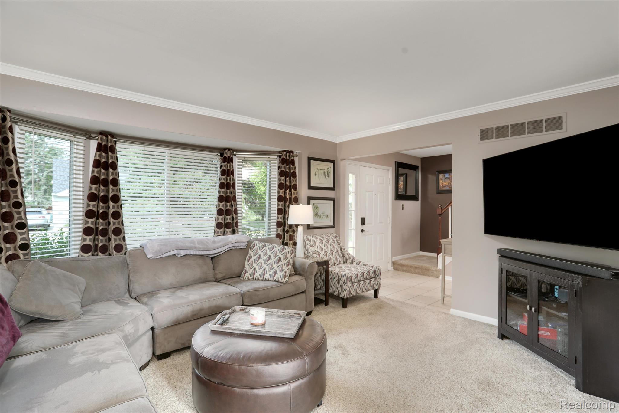 3264 PRAIRIE Avenue