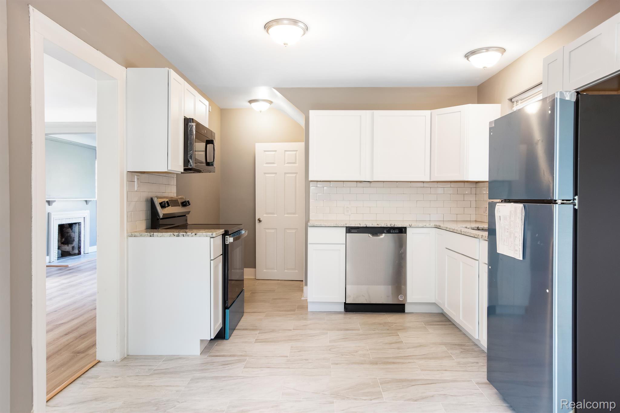 14748 WOODMONT Avenue