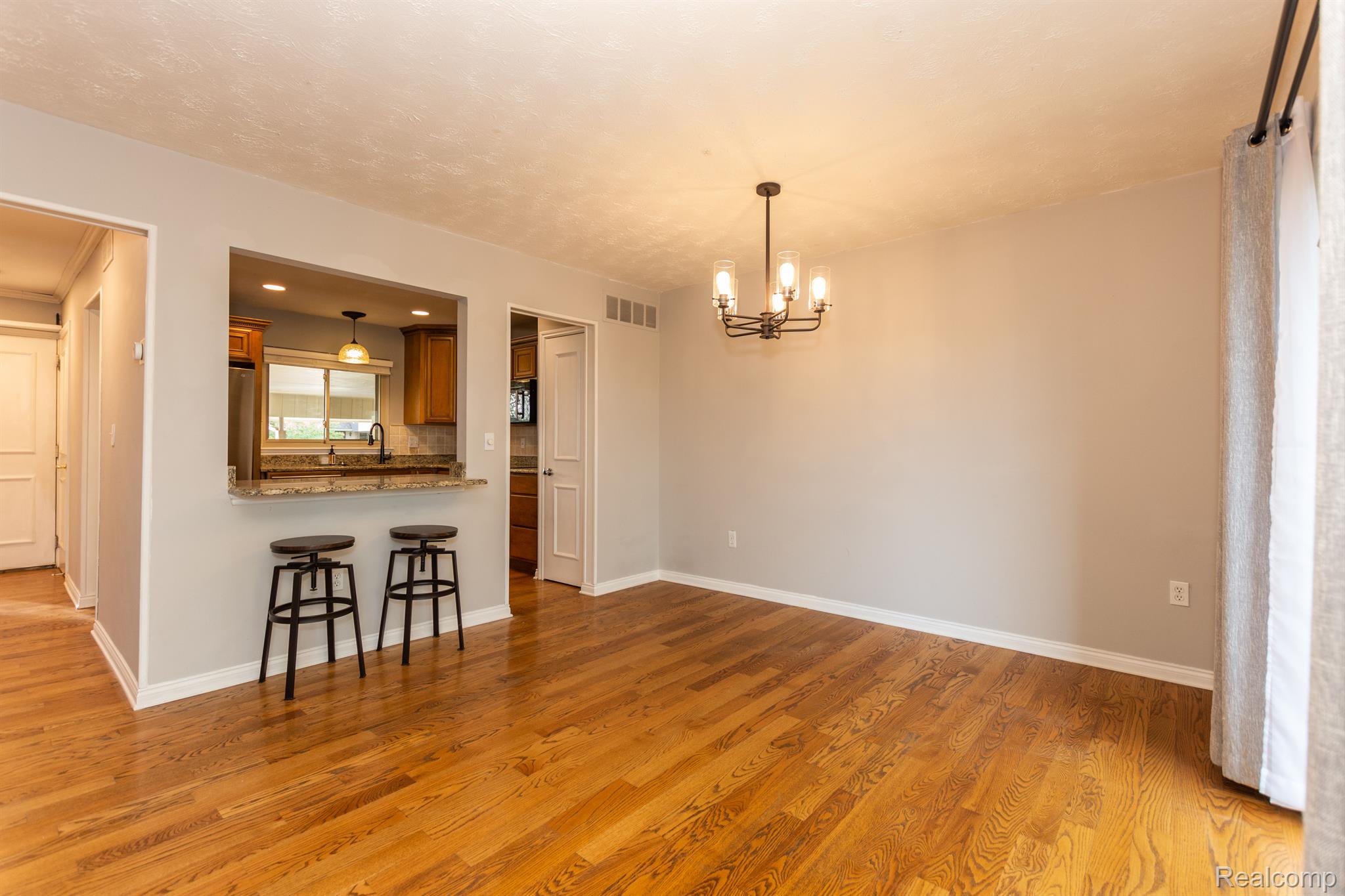 1591 CHARTER OAK Drive