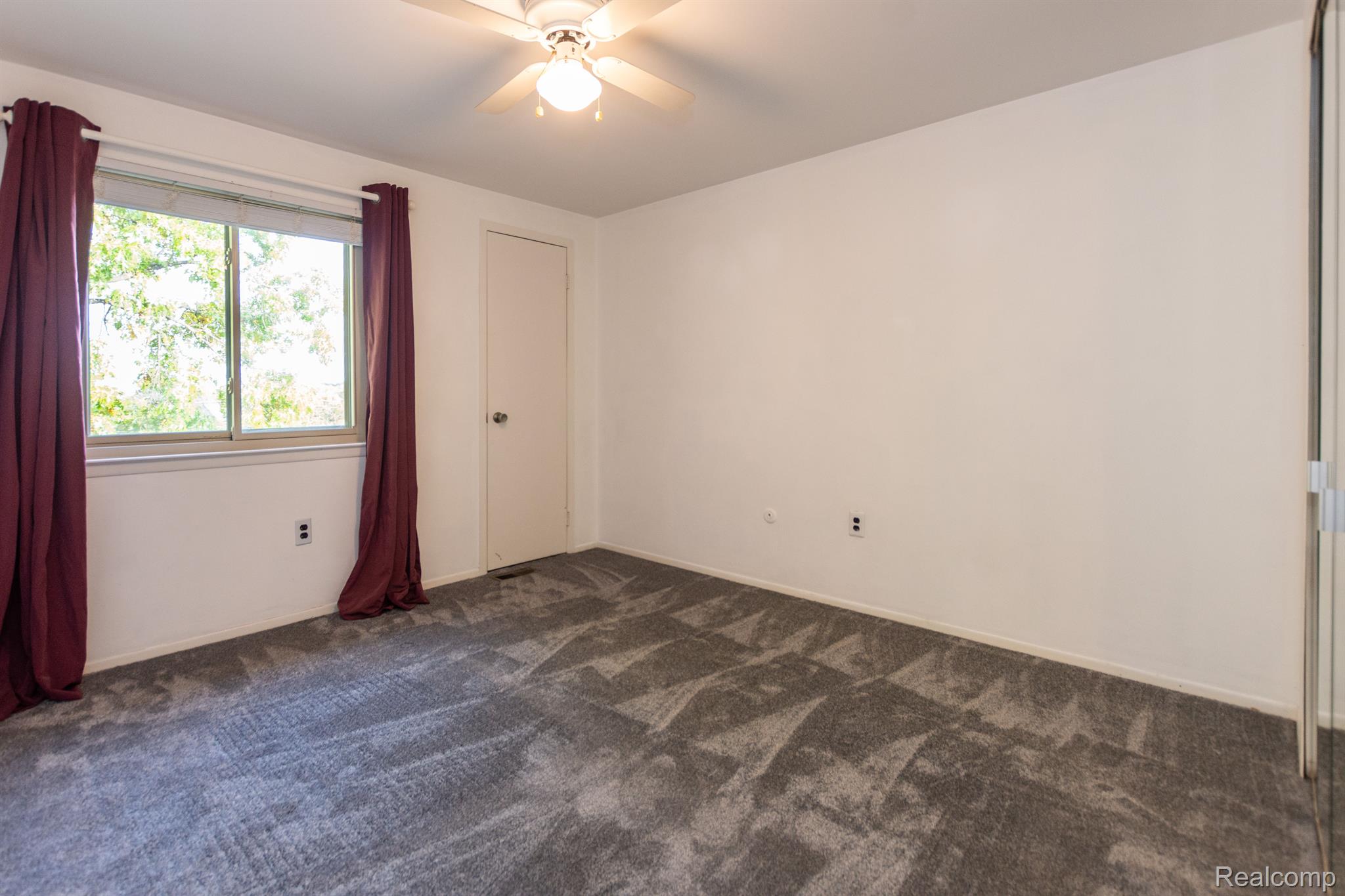 1591 CHARTER OAK Drive