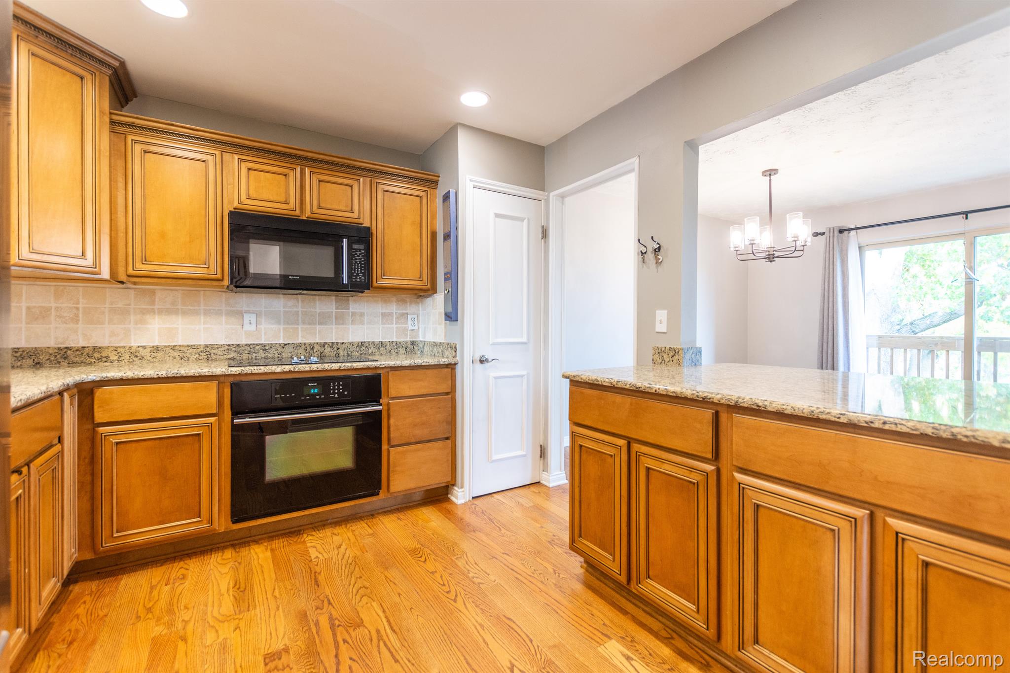 1591 CHARTER OAK Drive