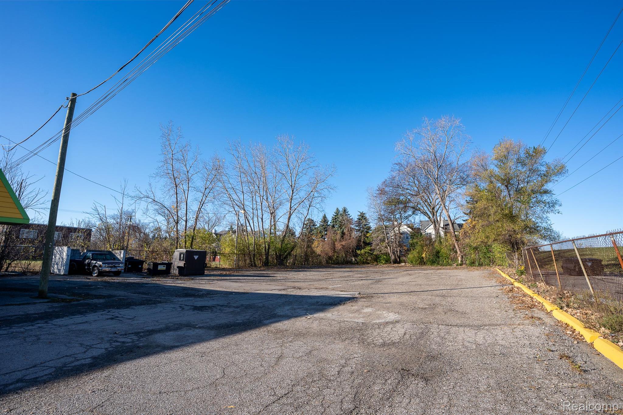 31313 DEQUINDRE Road