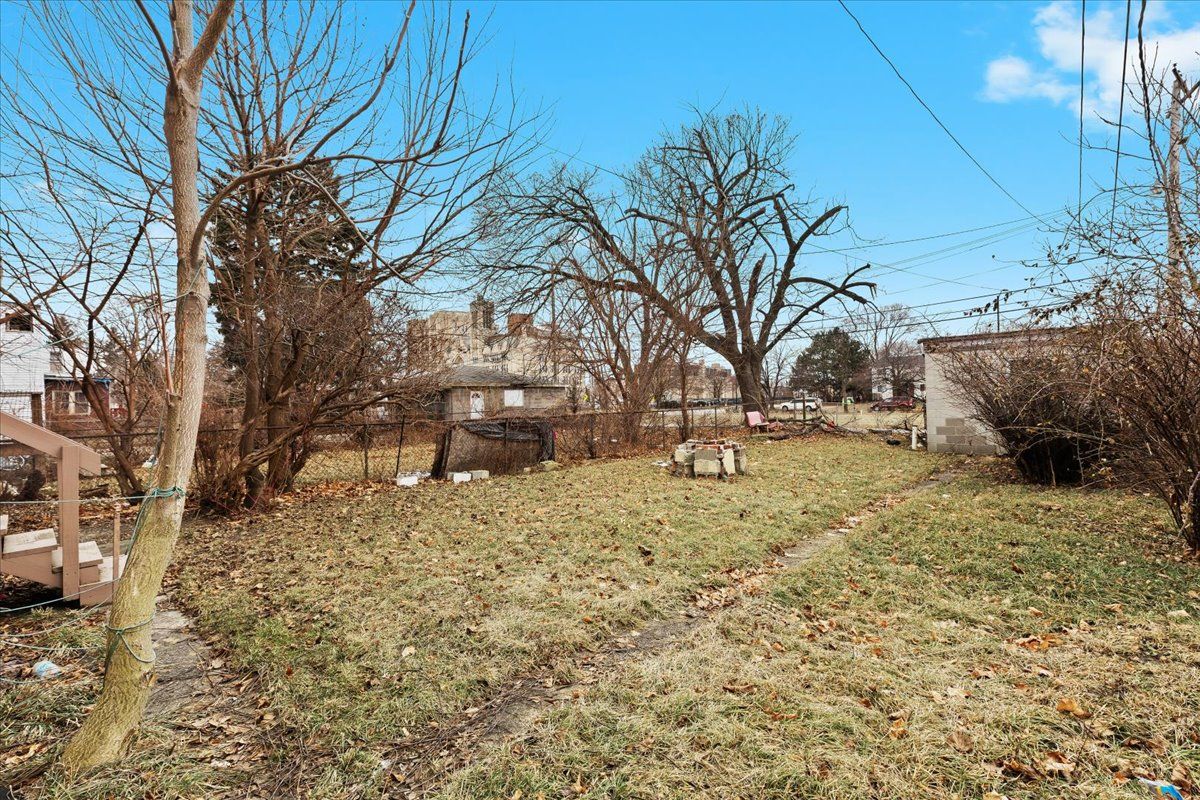 7421 Churchill Street