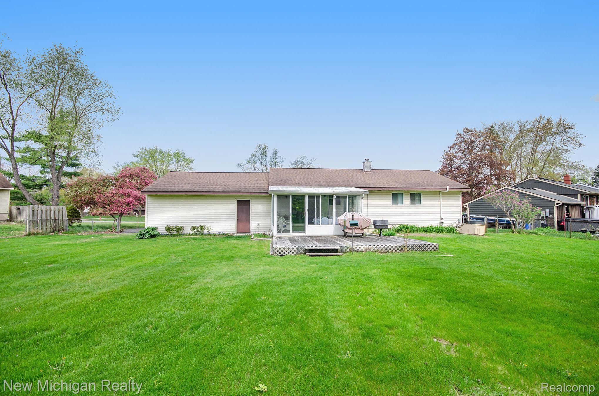 627 LOS ARBOLES Drive