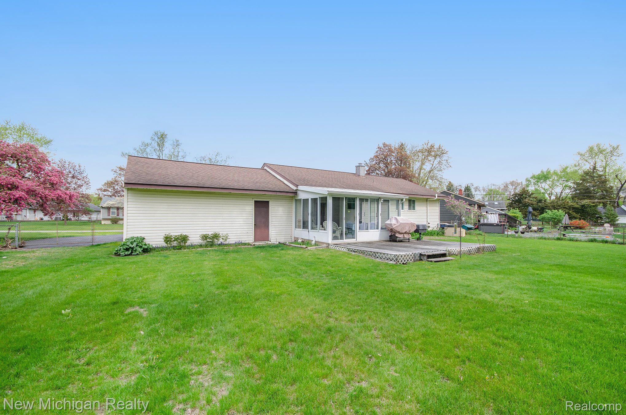 627 LOS ARBOLES Drive