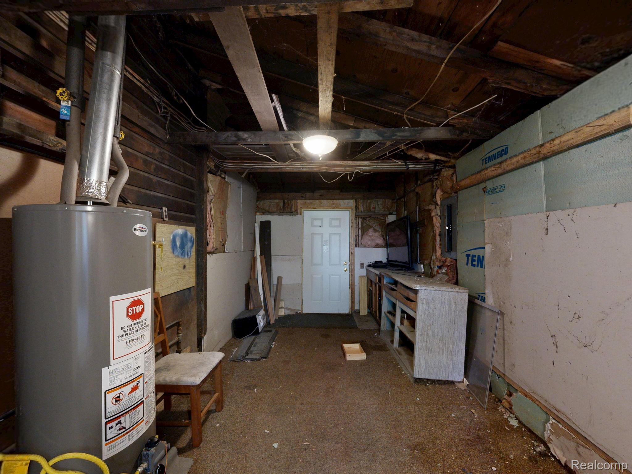 402 Oak Street