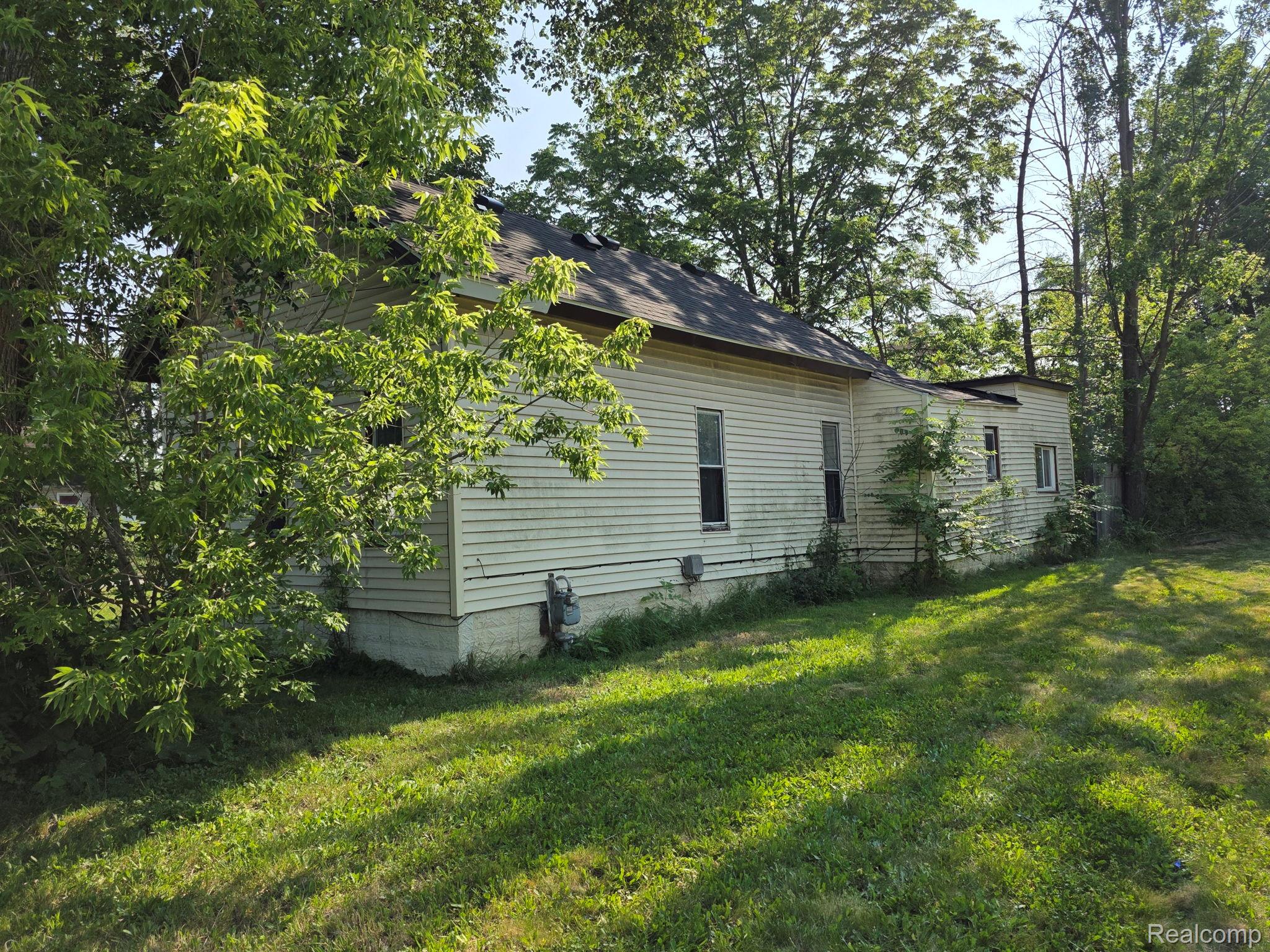 402 Oak Street