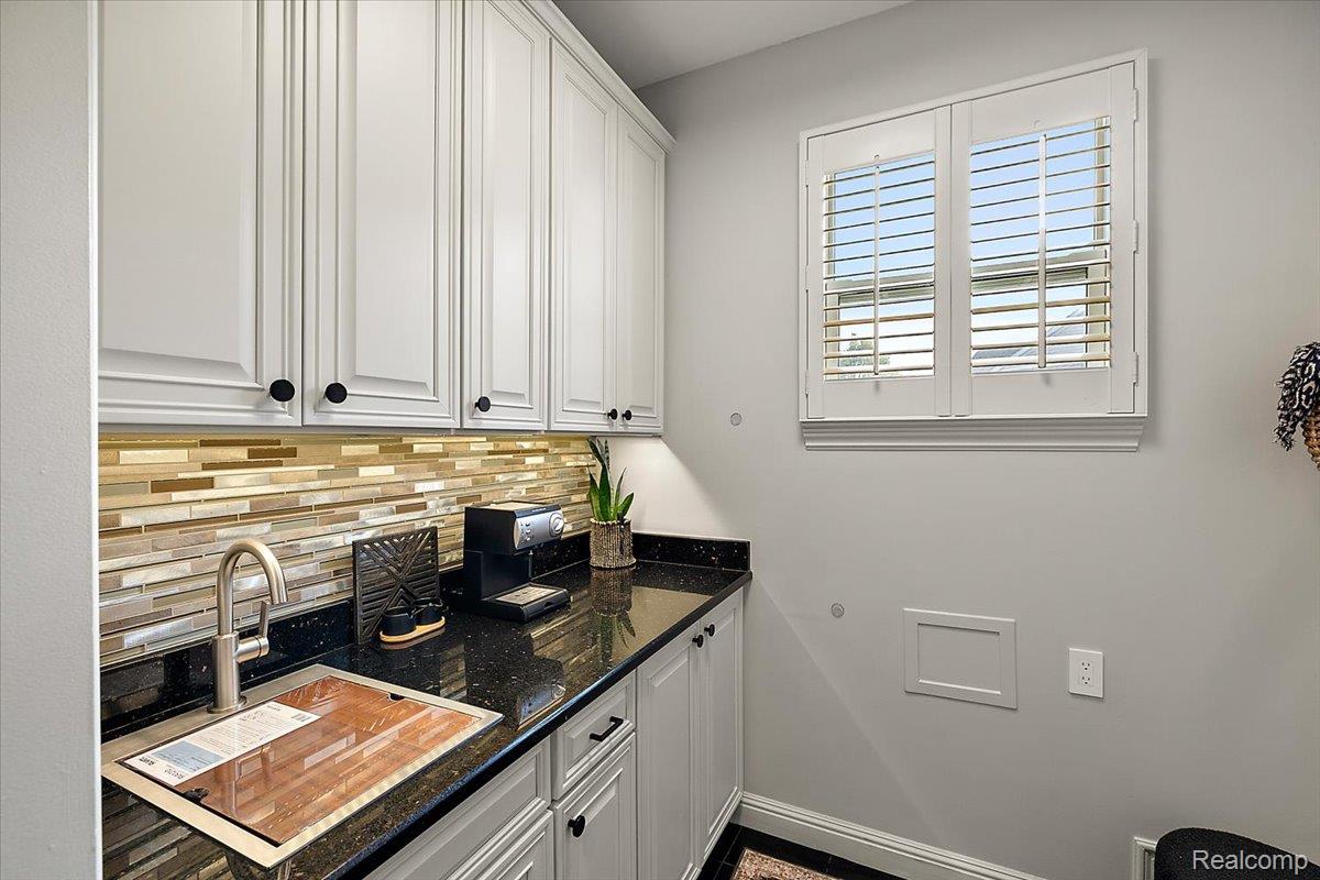 4404 Navin Field Lane