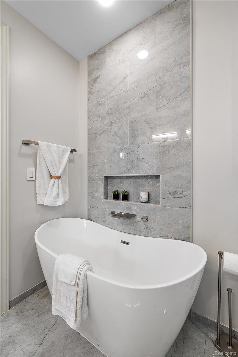 4404 Navin Field Lane