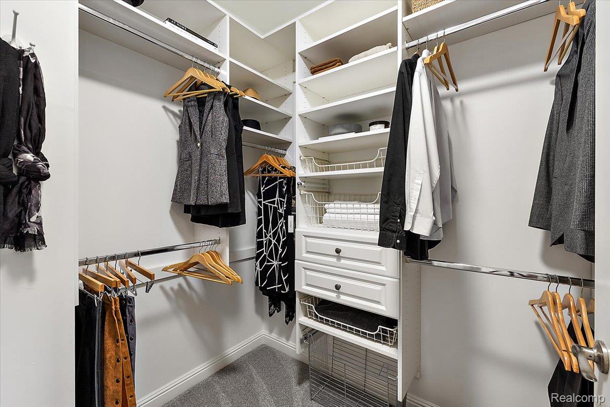 4404 Navin Field Lane