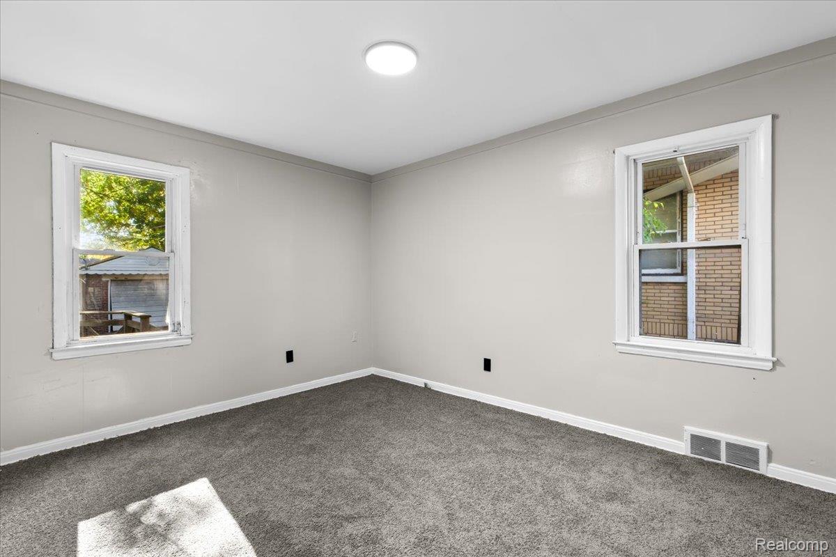 11856 Kilbourne Street