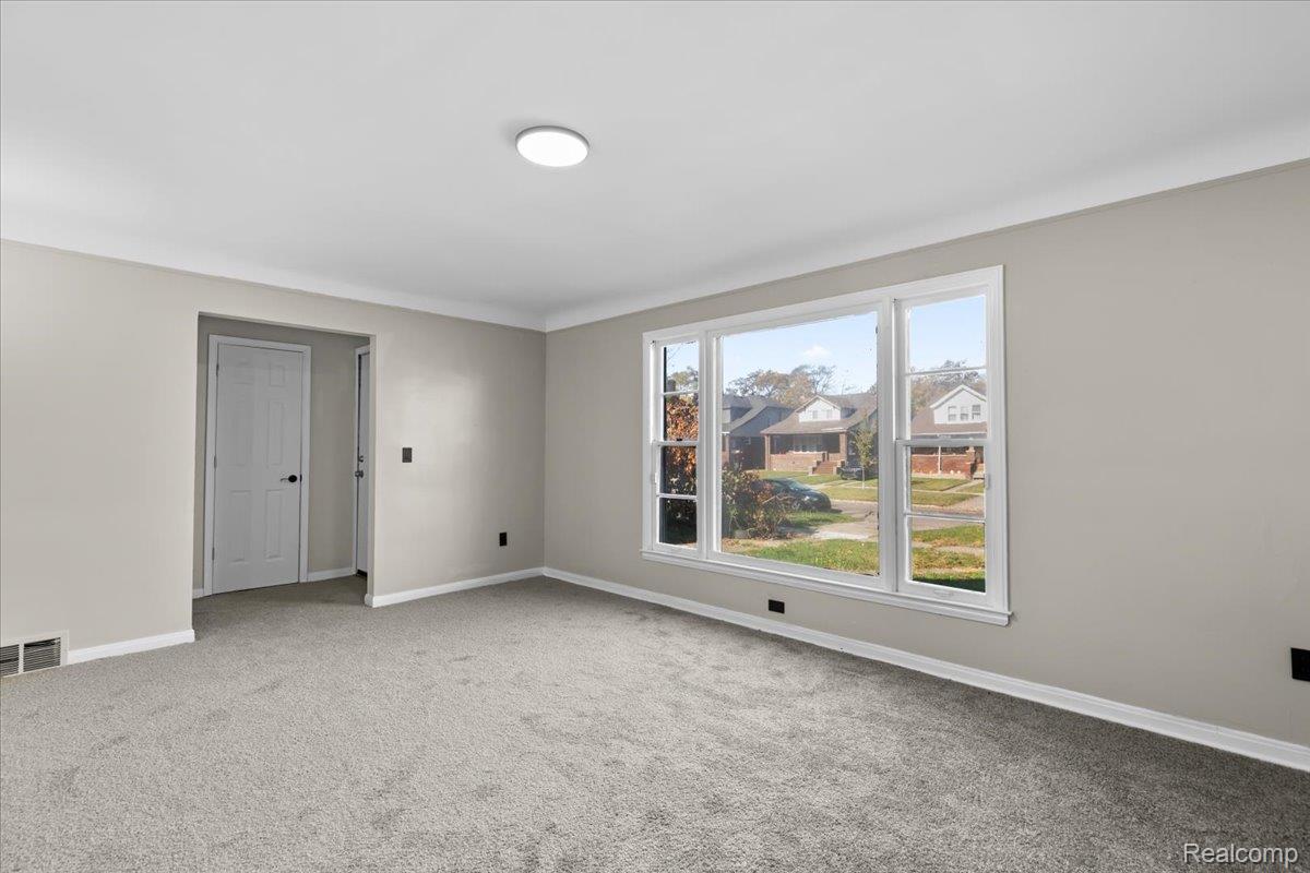 11856 Kilbourne Street