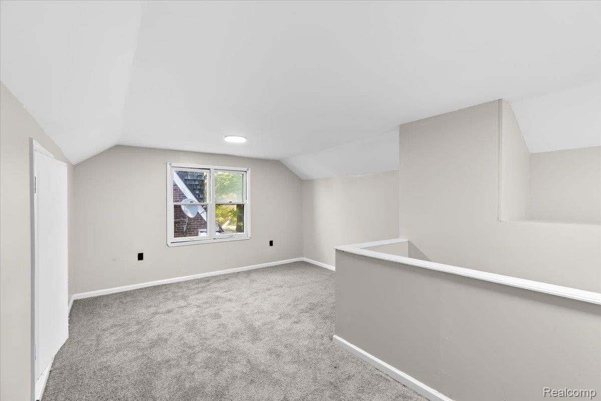 11856 Kilbourne Street