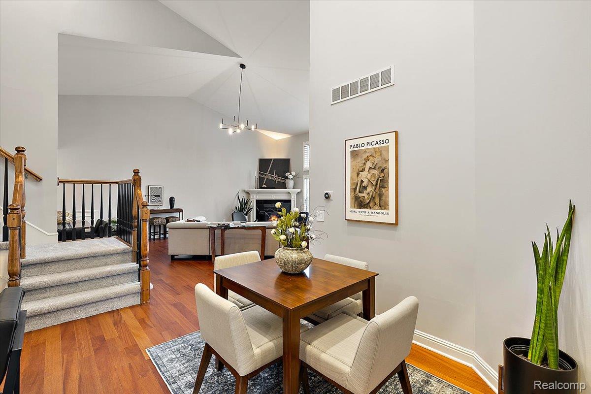 4404 Navin Field Lane