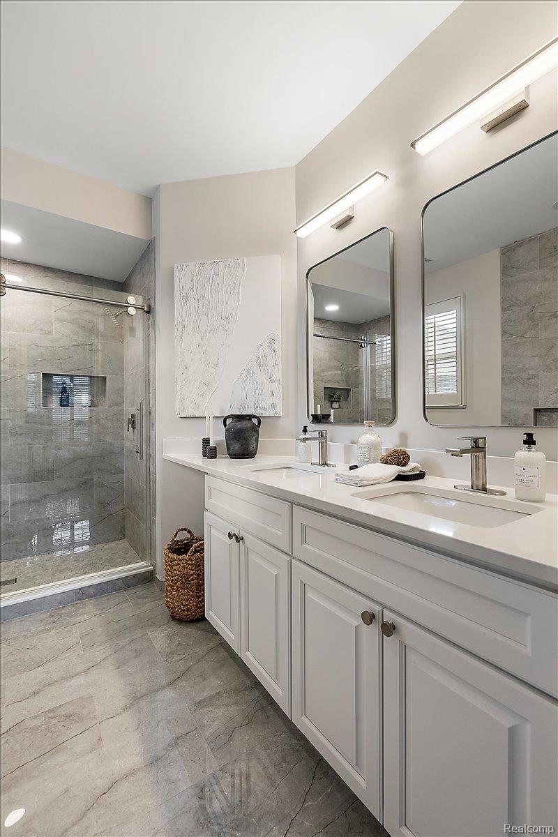 4404 Navin Field Lane