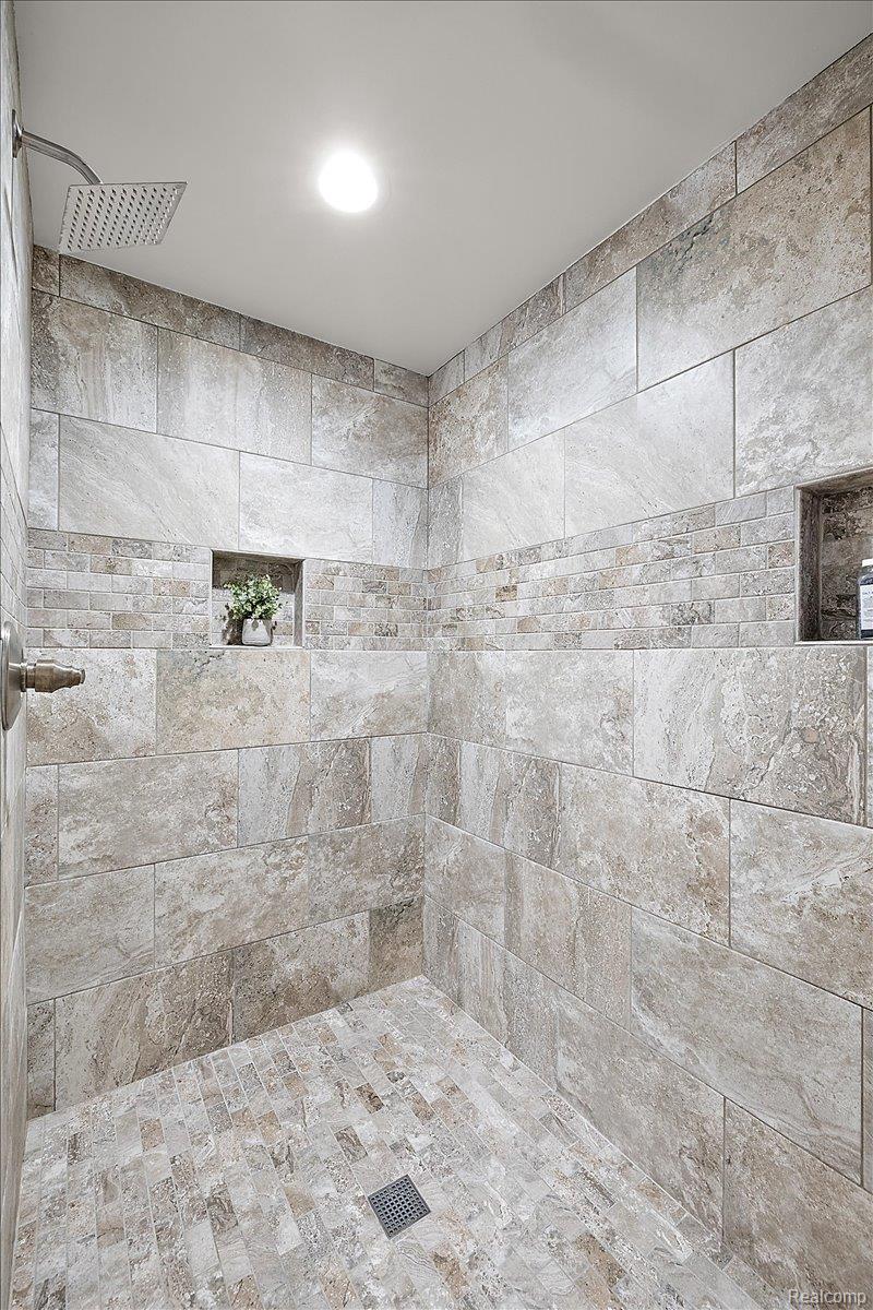 4404 Navin Field Lane