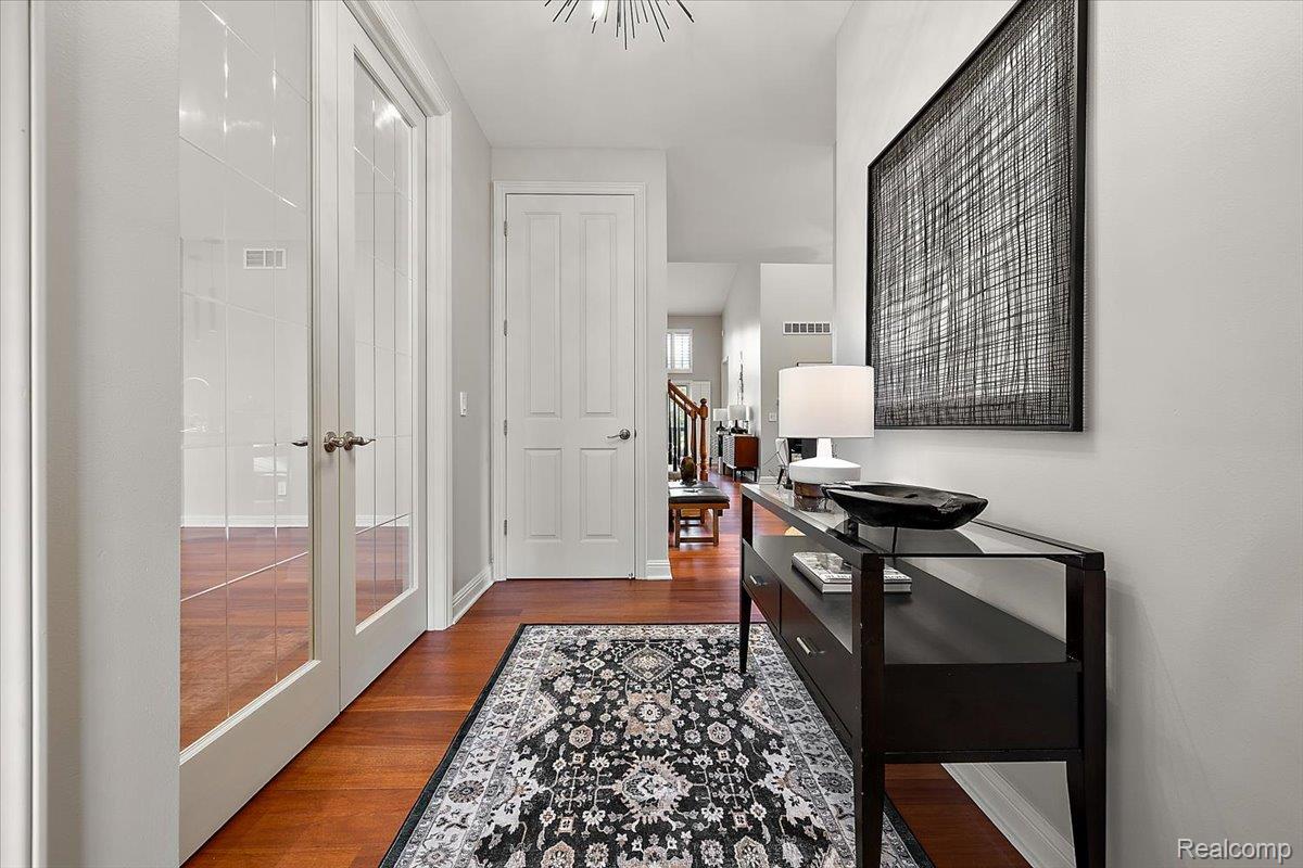 4404 Navin Field Lane