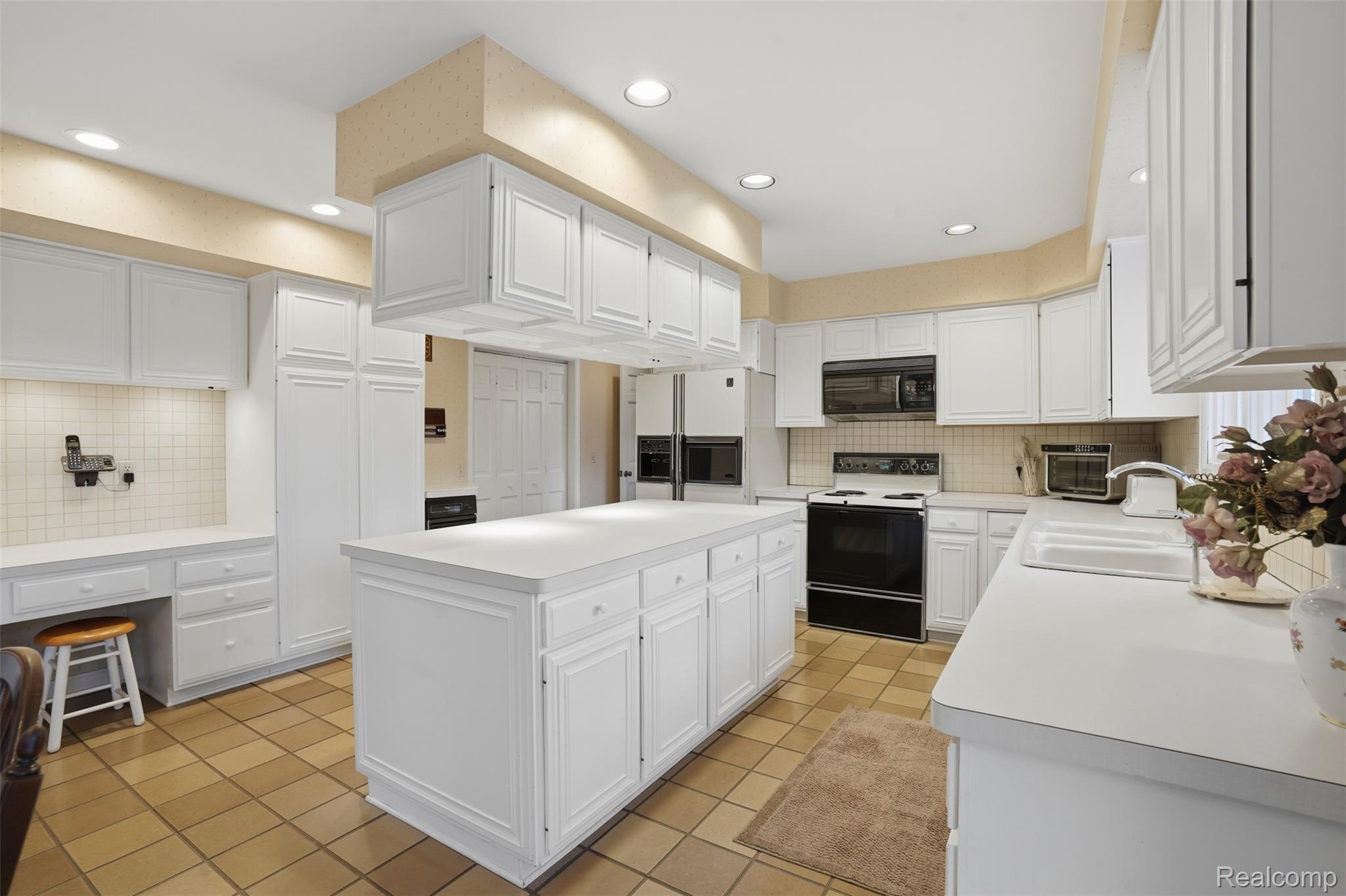 32322 Scenic Lane