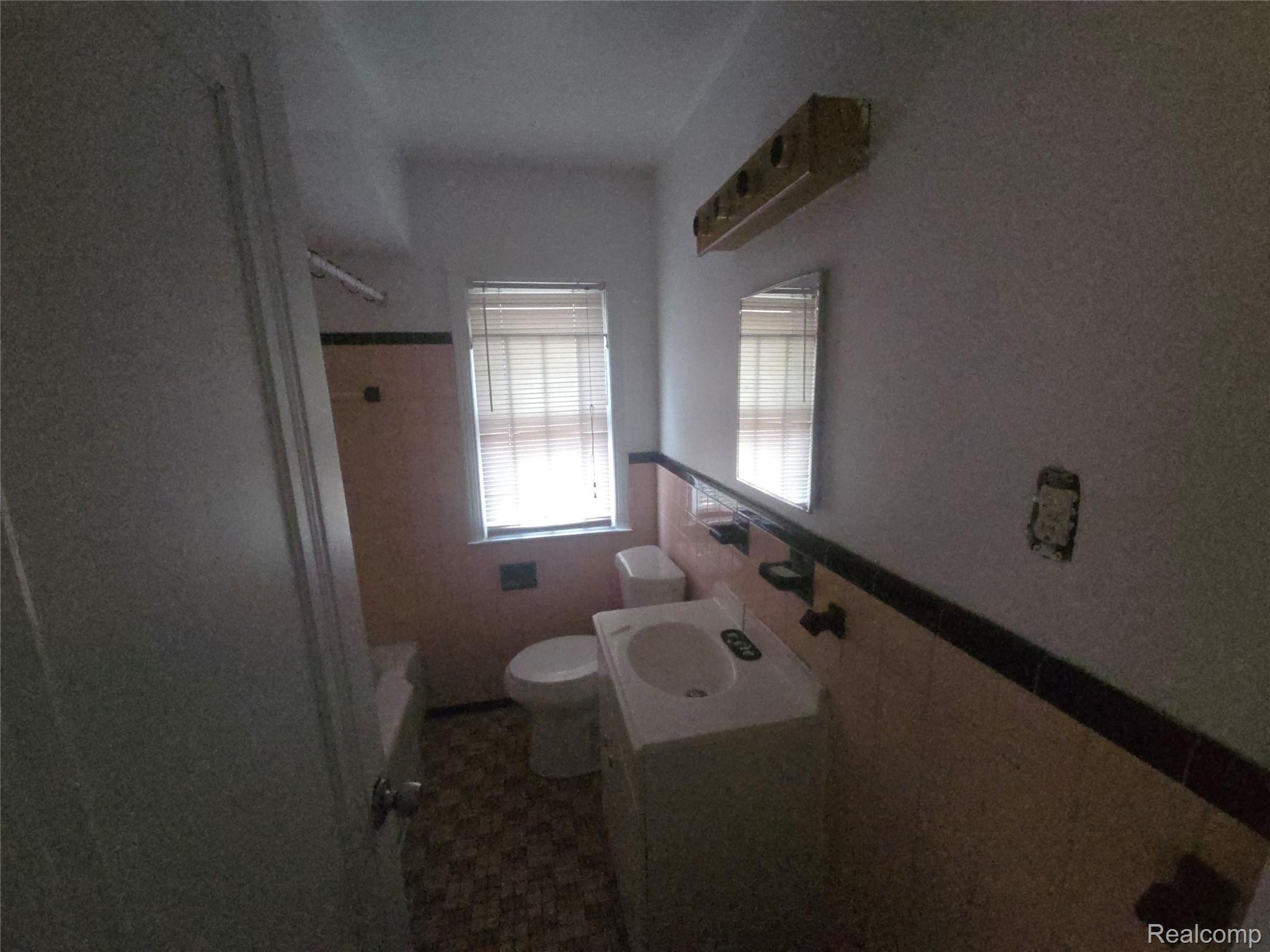 14068 Carlisle Street