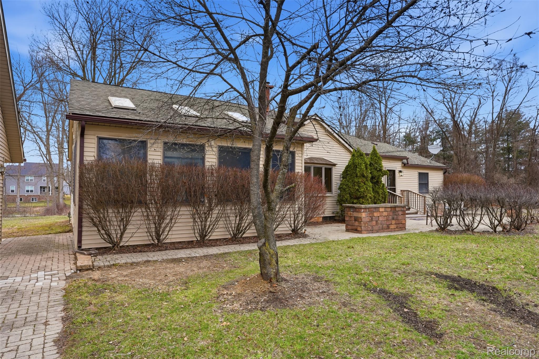 12913 9 Mile Road