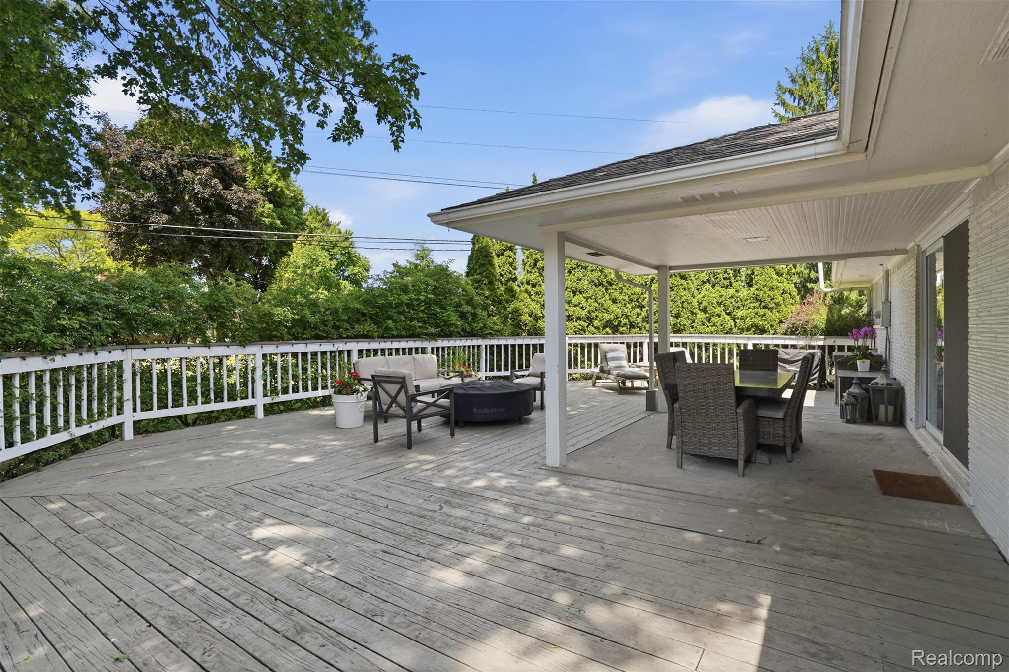 6998 Meadowlake Road