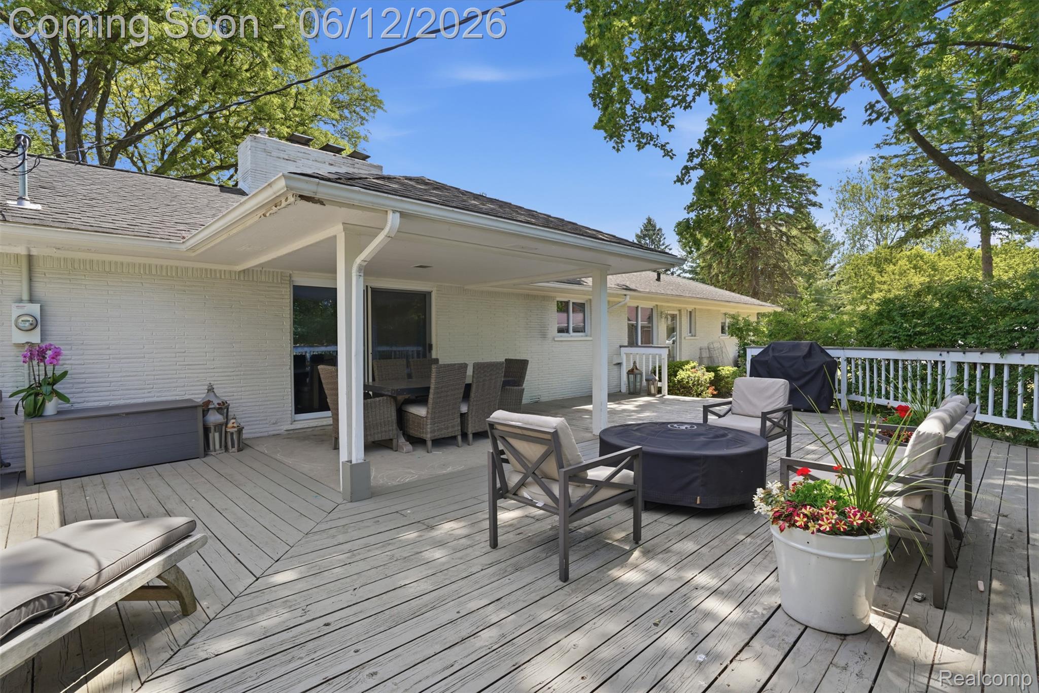 6998 Meadowlake Road