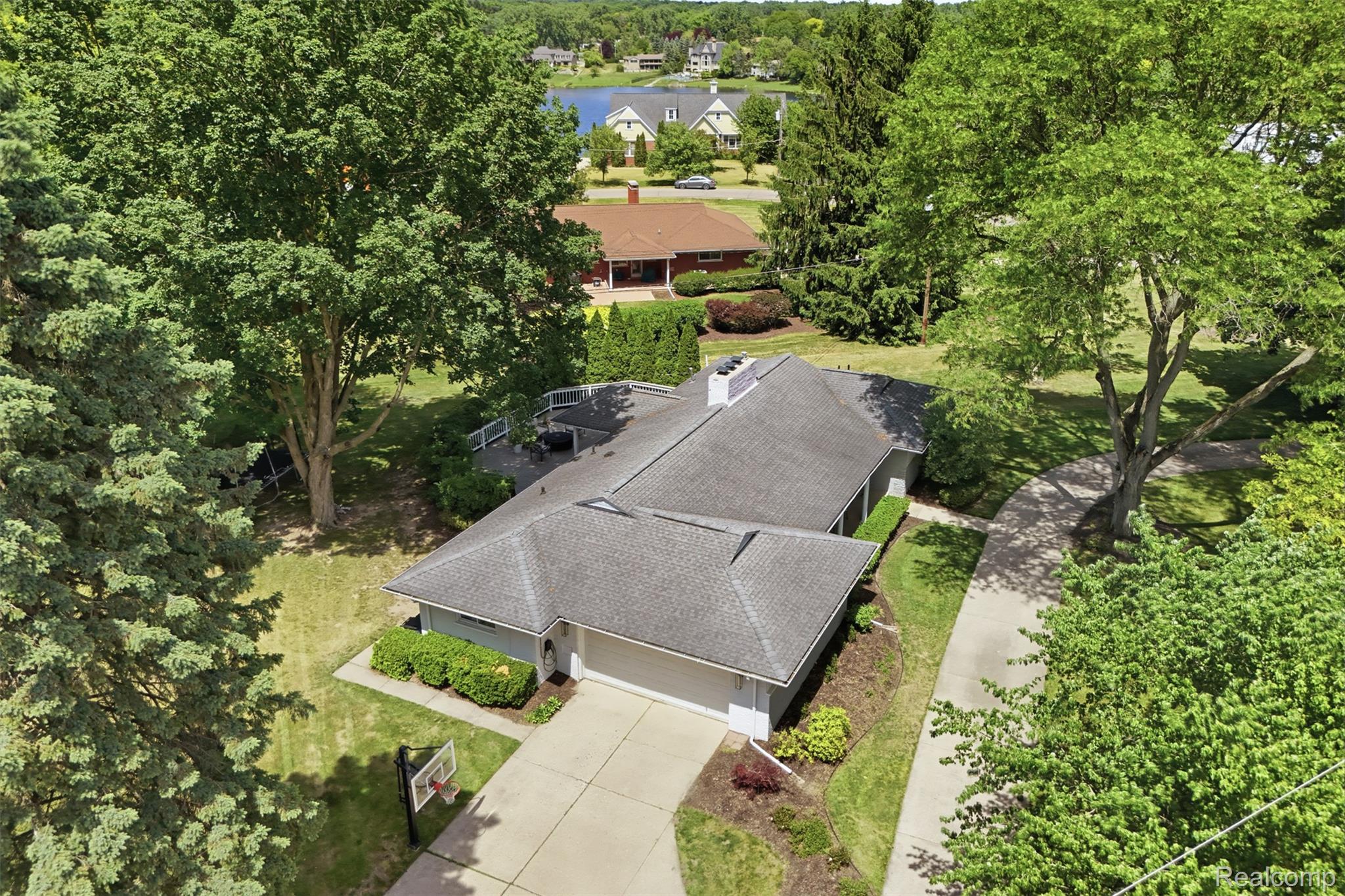 6998 Meadowlake Road